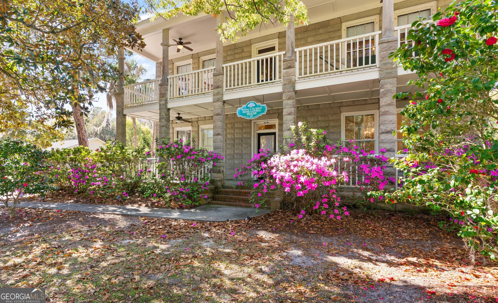 5 bedroom, 3 bathroom, 3,344 sq ft single family residence for sale at 207 W Weed Street, St. Marys, GA 31558 — photo 2