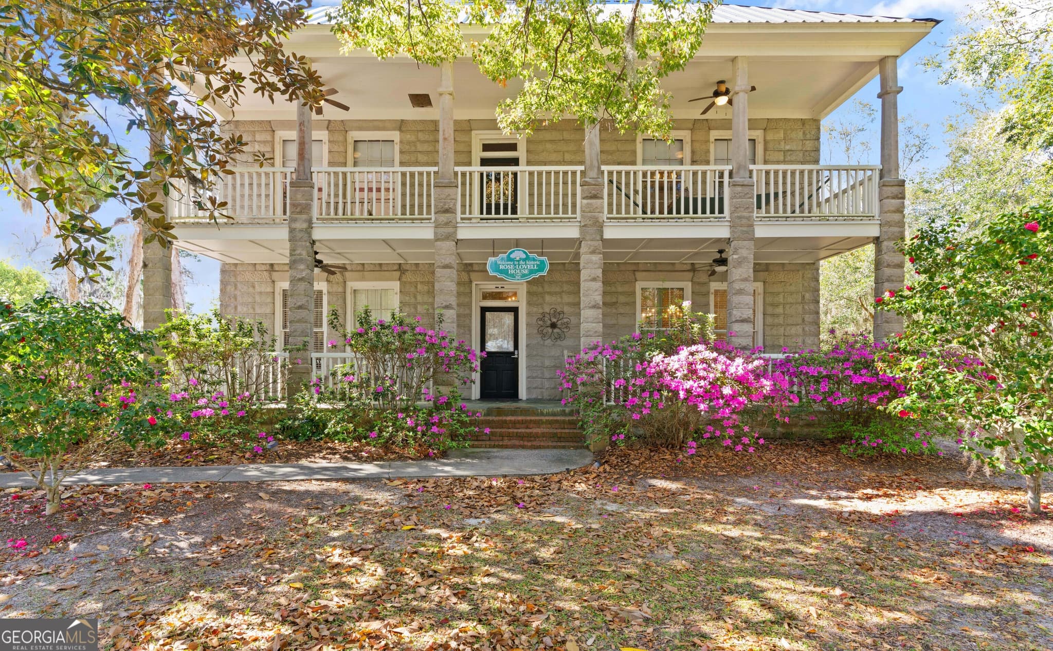 5 bedroom, 3 bathroom, 3,344 sq ft single family residence for sale at 207 W Weed Street, St. Marys, GA 31558