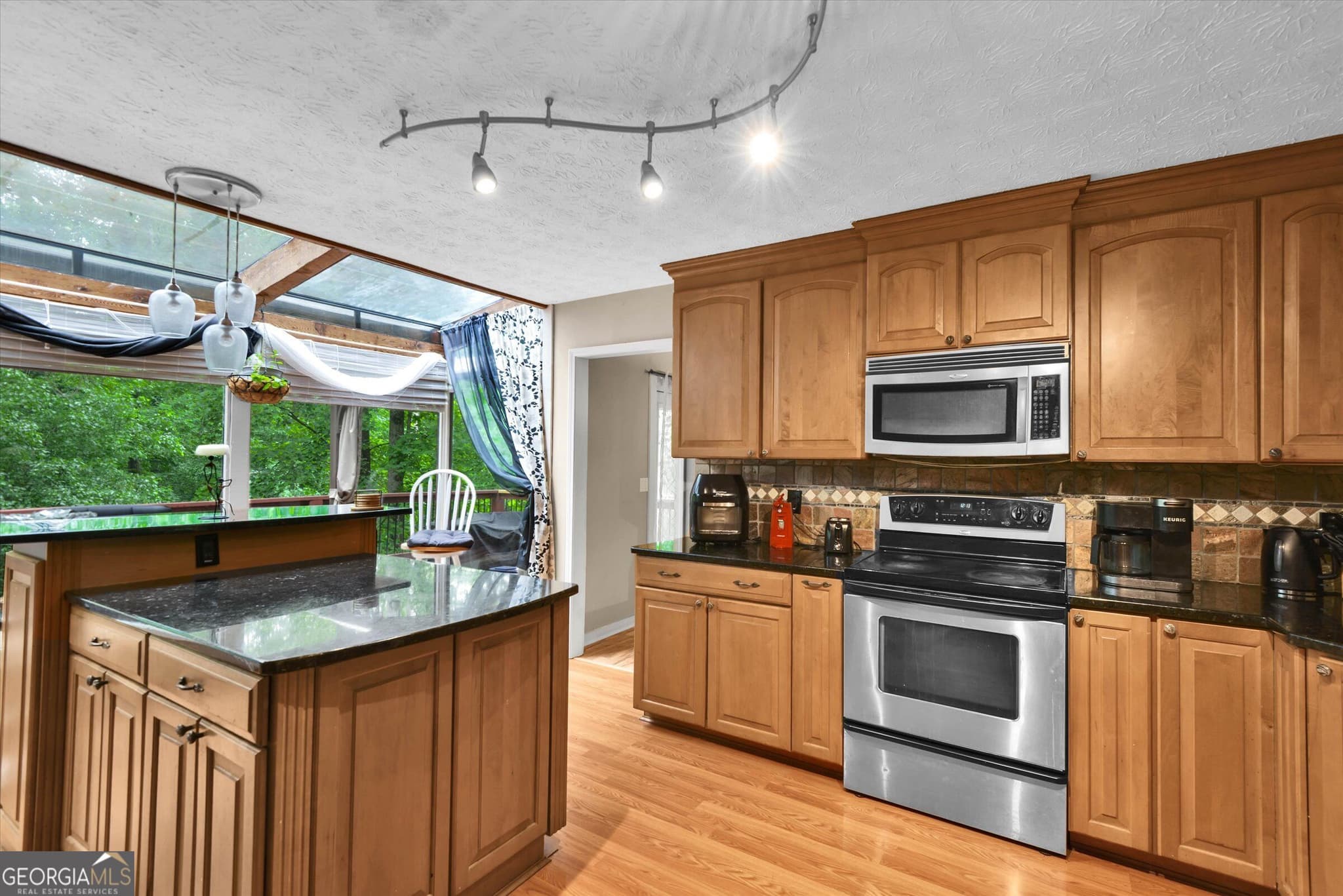 4 bedroom, 3 bathroom, 5,608 sq ft single family residence for sale at 1781 Blackwillow Drive, Marietta, GA 30066 — photo 8