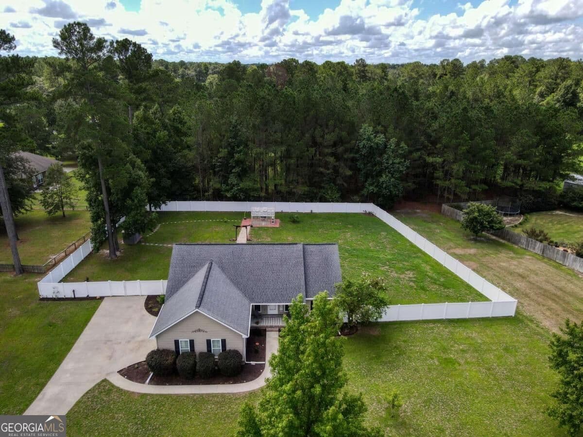 3 bedroom, 2 bathroom, 1,443 sq ft single family residence for sale at 124 Sugarland Boulevard, Brooklet, GA 30415 — photo 2