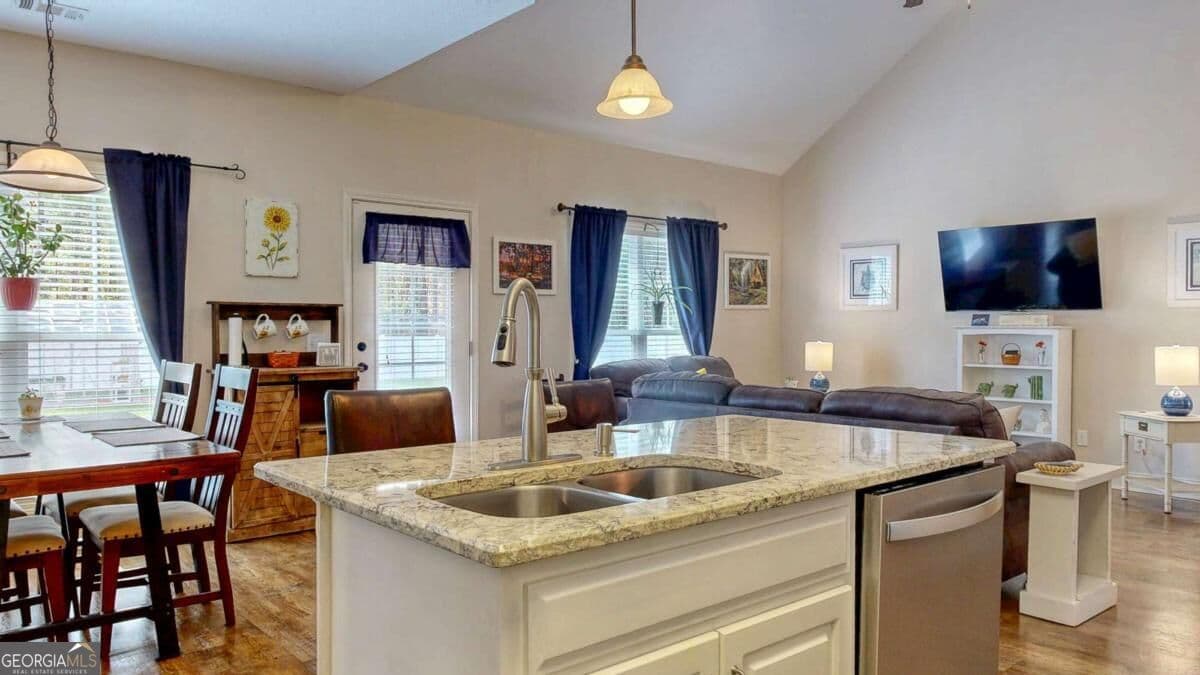 3 bedroom, 2 bathroom, 1,443 sq ft single family residence for sale at 124 Sugarland Boulevard, Brooklet, GA 30415 — photo 9