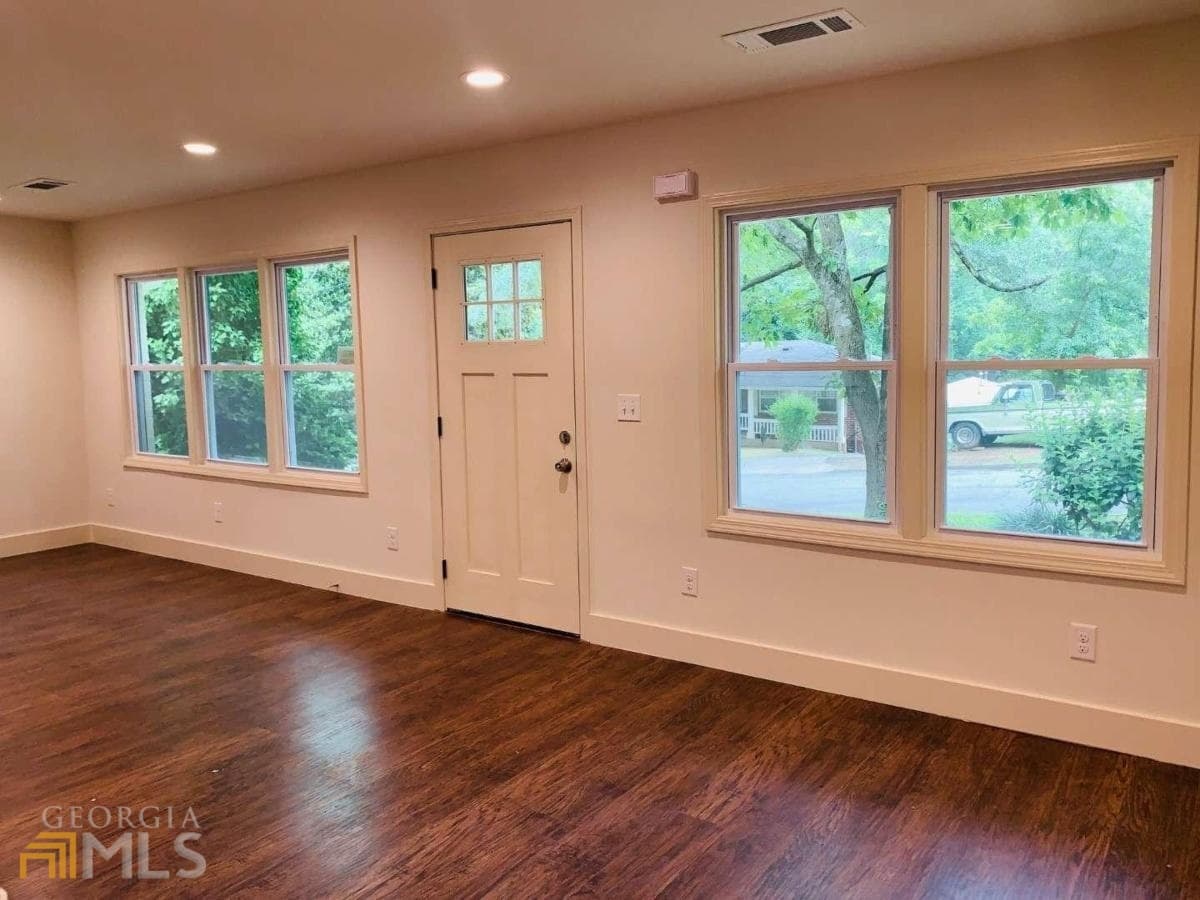 3 bedroom, 2 bathroom, 1,134 sq ft single family residence for rent at 364 Brooks Avenue, Atlanta, GA 30310 for $1,495 a month — photo 6