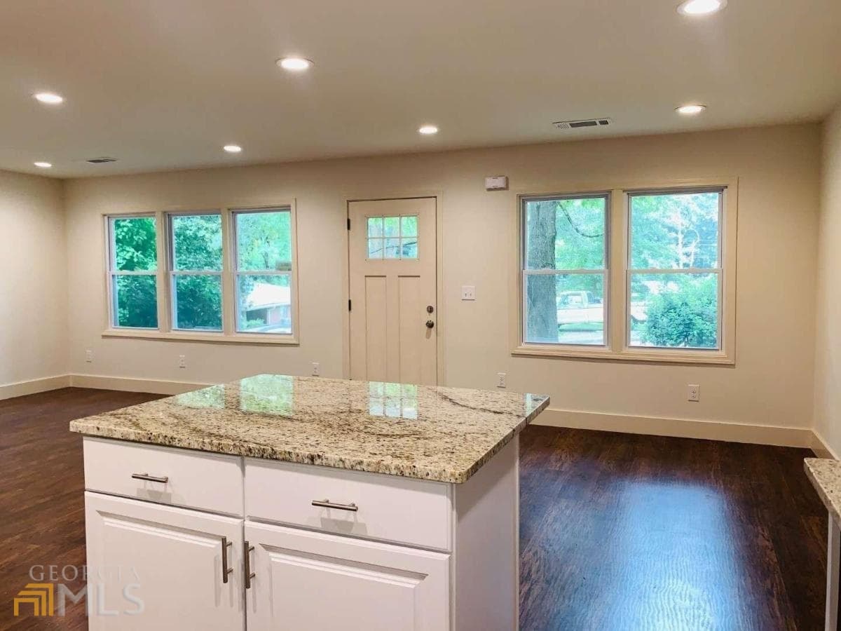 3 bedroom, 2 bathroom, 1,134 sq ft single family residence for rent at 364 Brooks Avenue, Atlanta, GA 30310 for $1,495 a month — photo 4