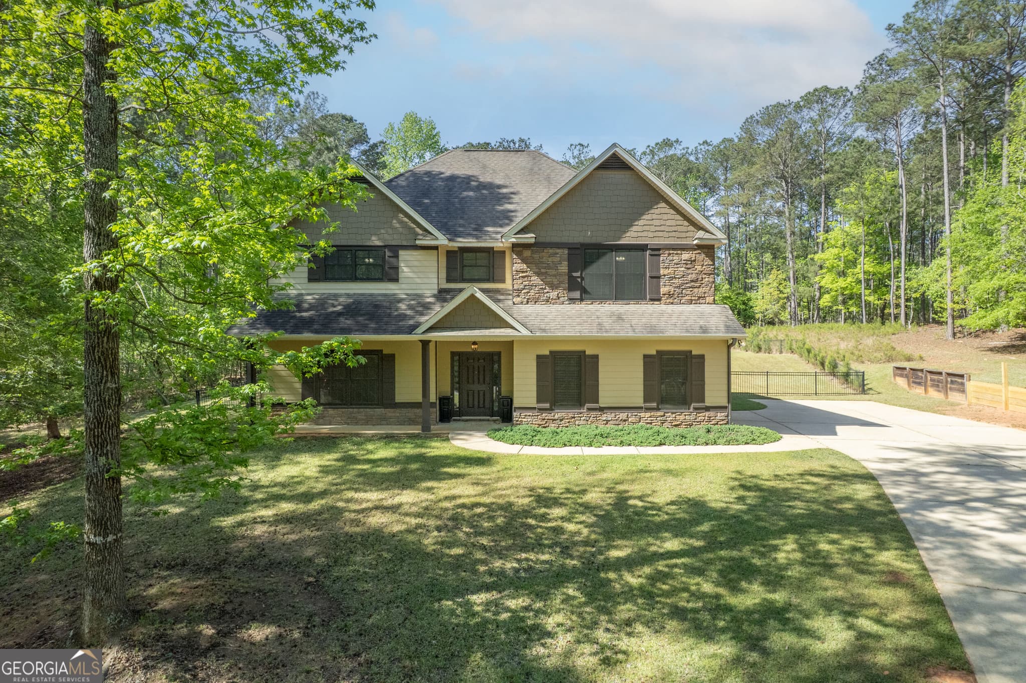 4 bedroom, 3.5 bathroom, 3,340 sq ft single family residence for sale at 566 Wild Turkey Drive, Pine Mountain, GA 31822
