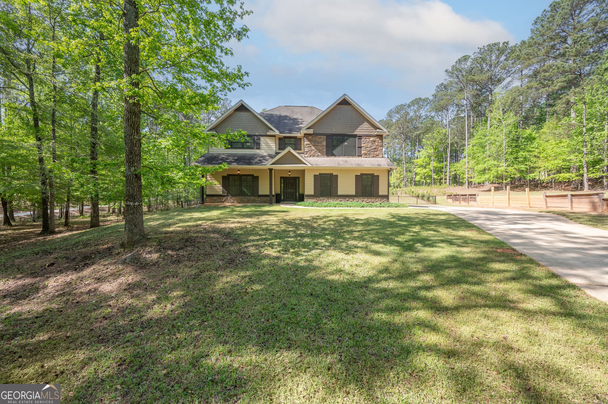 4 bedroom, 3.5 bathroom, 3,340 sq ft single family residence for sale at 566 Wild Turkey Drive, Pine Mountain, GA 31822 — photo 4