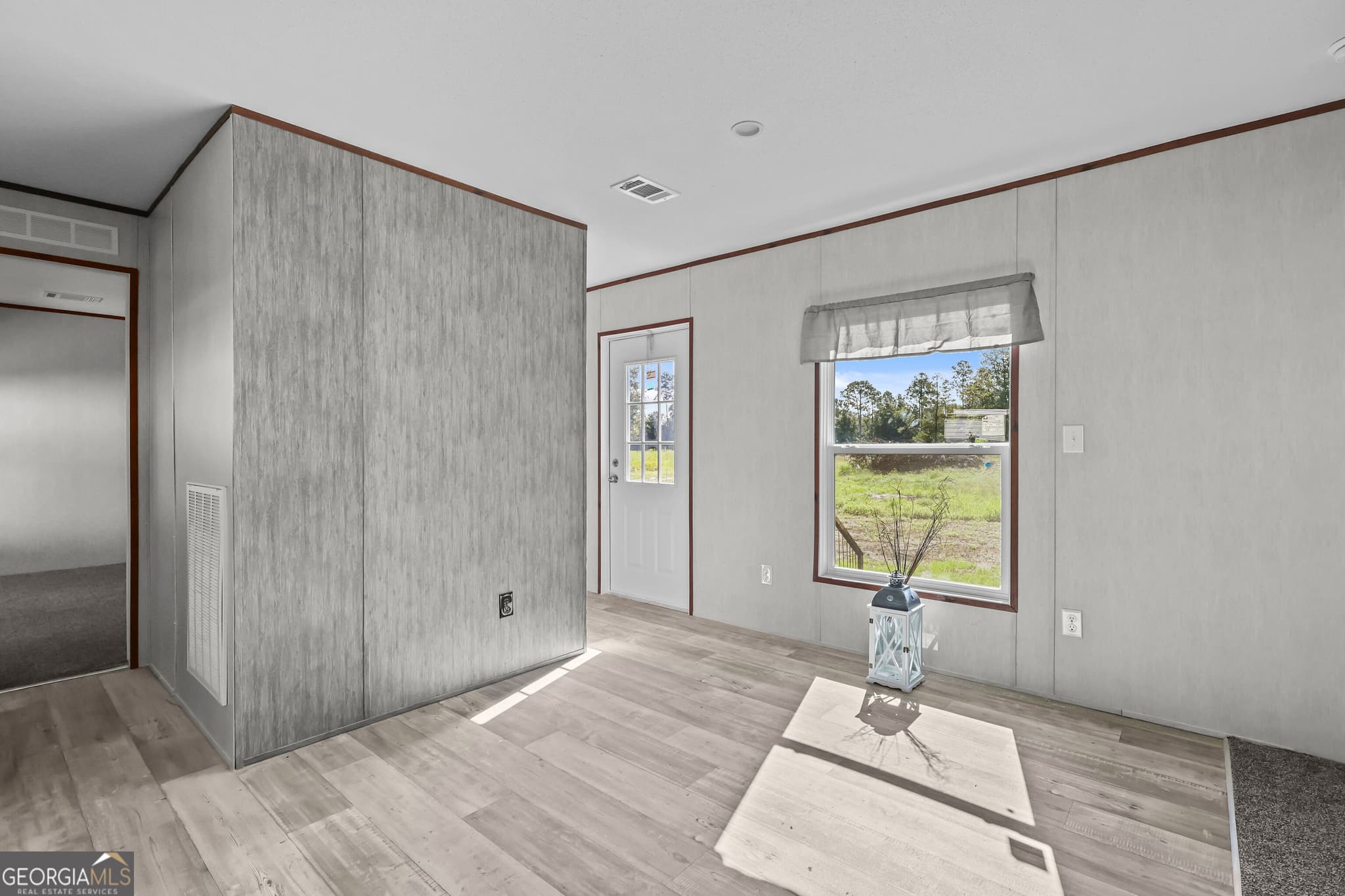 3 bedroom, 2 bathroom, 1,127 sq ft manufactured home,single family residence for sale at 1126 East 121 Place, Folkston, GA 31537 — photo 8