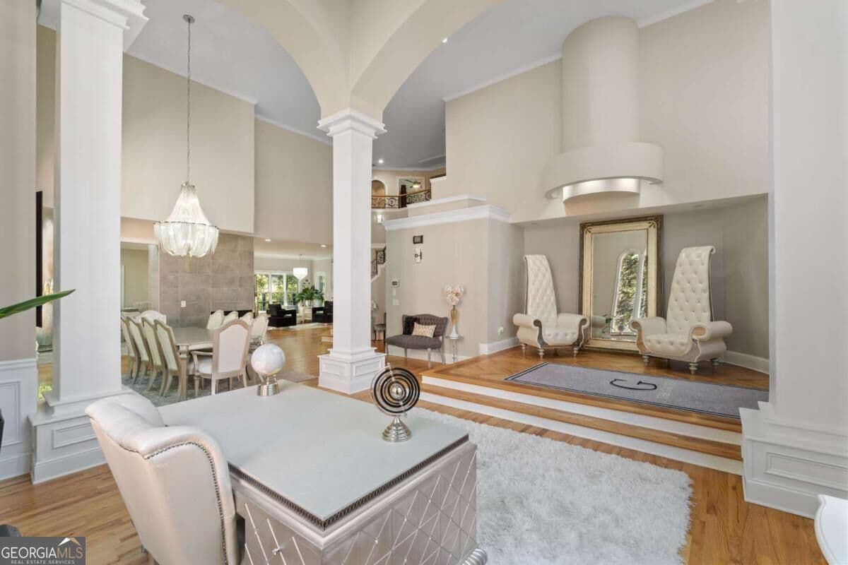 7 bedroom, 5.5 bathroom, 5,400 sq ft single family residence for sale at 820 Glen Royal Drive, Roswell, GA 30076 — photo 9
