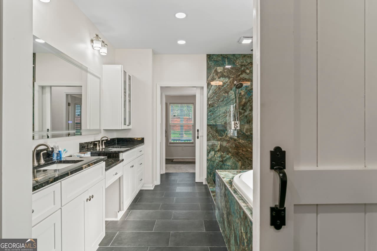 5 bedroom, 4 bathroom, 3,295 sq ft single family residence for sale at 209 Shell Cove, Mcdonough, GA 30252 — photo 7