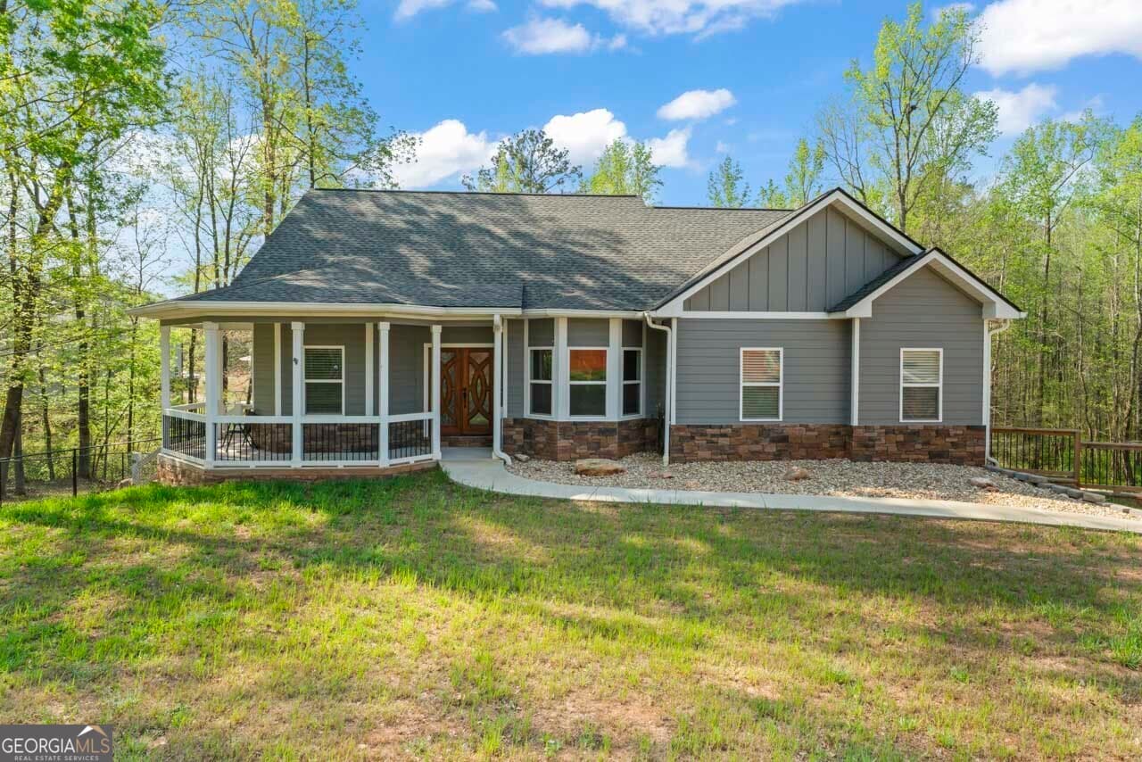 5 bedroom, 4 bathroom, 3,295 sq ft single family residence for sale at 209 Shell Cove, Mcdonough, GA 30252
