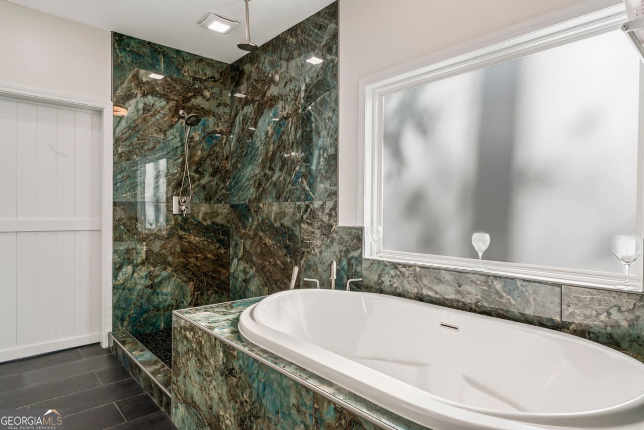5 bedroom, 4 bathroom, 3,295 sq ft single family residence for sale at 209 Shell Cove, Mcdonough, GA 30252 — photo 5