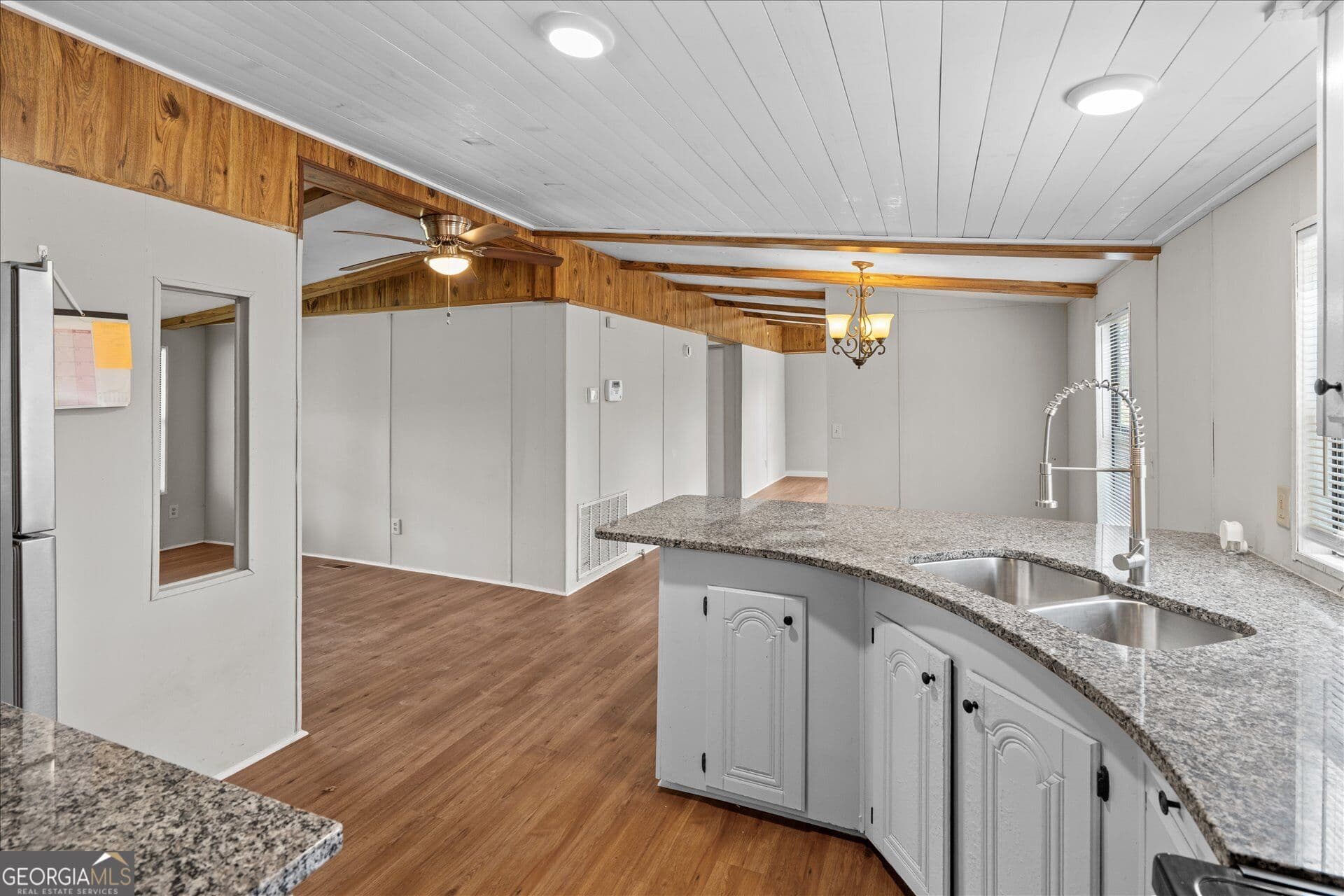 3 bedroom, 2 bathroom, 1,248 sq ft manufactured home,single family residence for sale at 2075 Louina Road, Roanoke, AL 36274 — photo 9