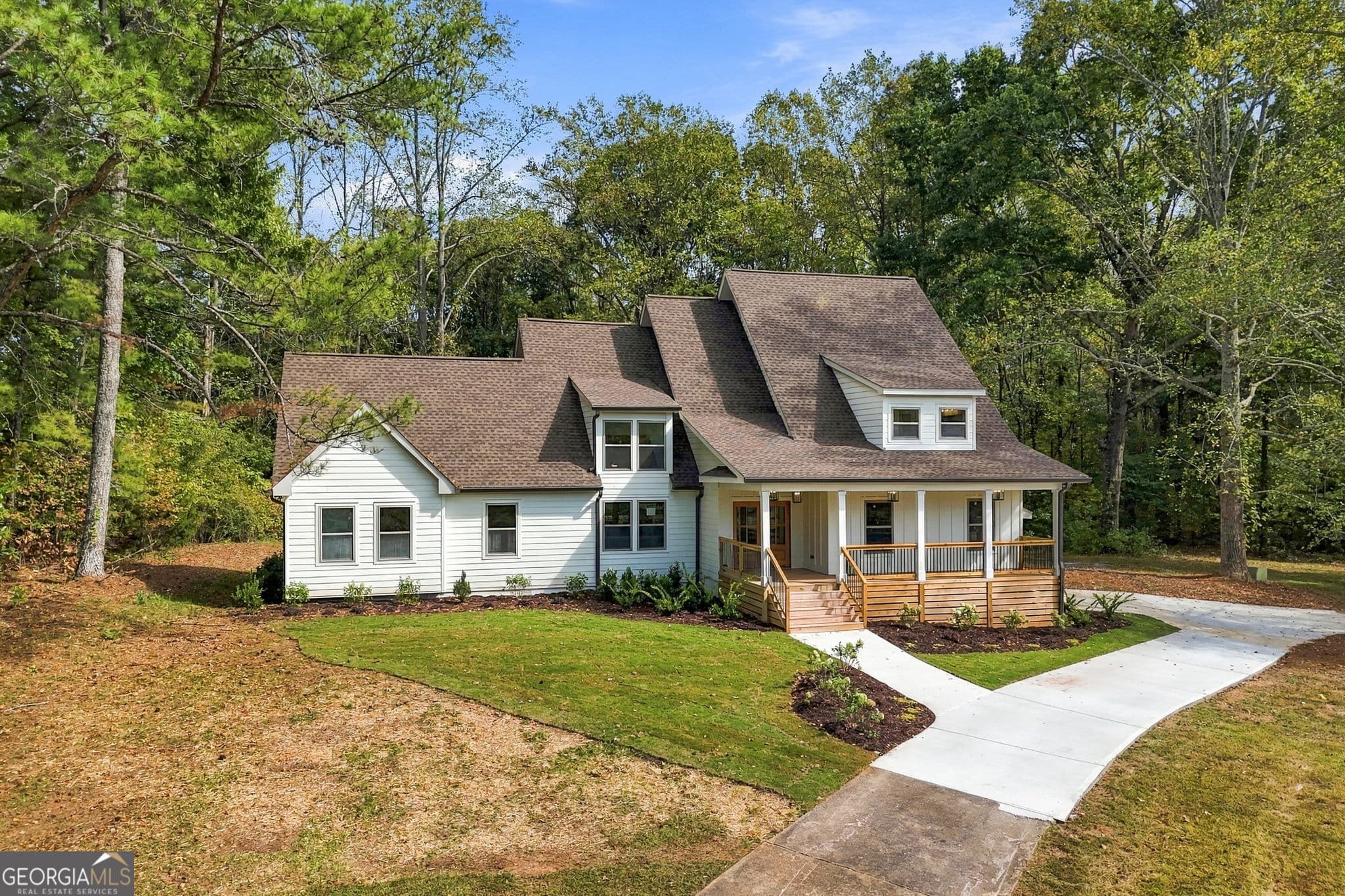 4 bedroom, 4 bathroom, 3,033 sq ft single family residence for sale at 2102 Thomas Road, Canton, GA 30115 — photo 2