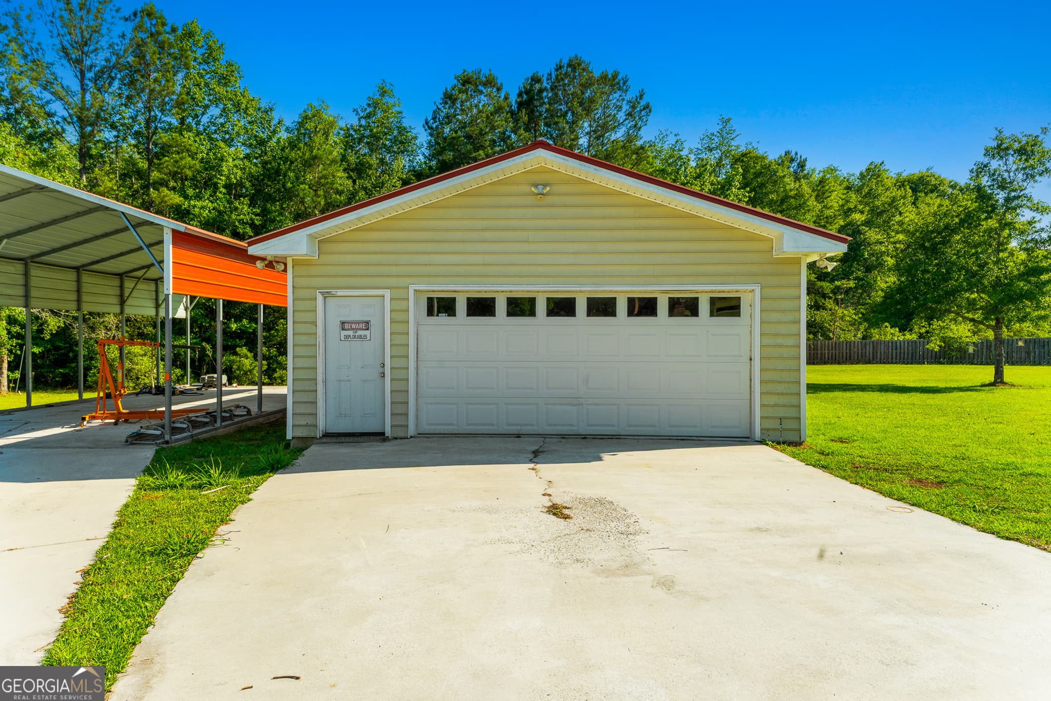 6 bedroom, 4 bathroom, 3,573 sq ft single family residence for sale at 19 Hollow Oak Drive, Pembroke, GA 31321 — photo 10