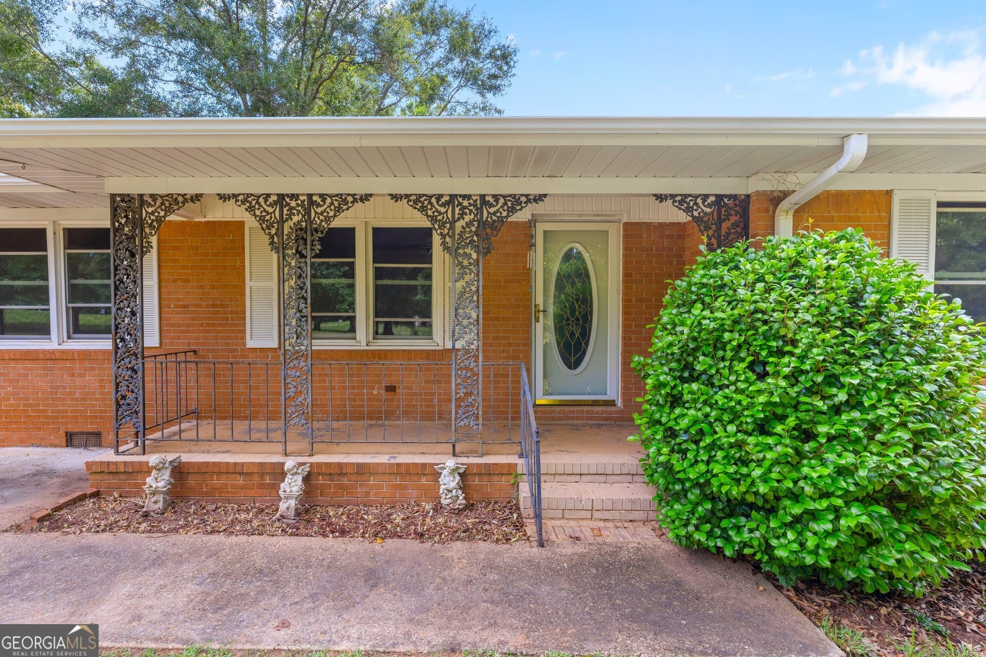 3 bedroom, 2 bathroom, 1,344 sq ft single family residence for sale at 1374 Clem Lowell Road, Carrollton, GA 30116 — photo 2