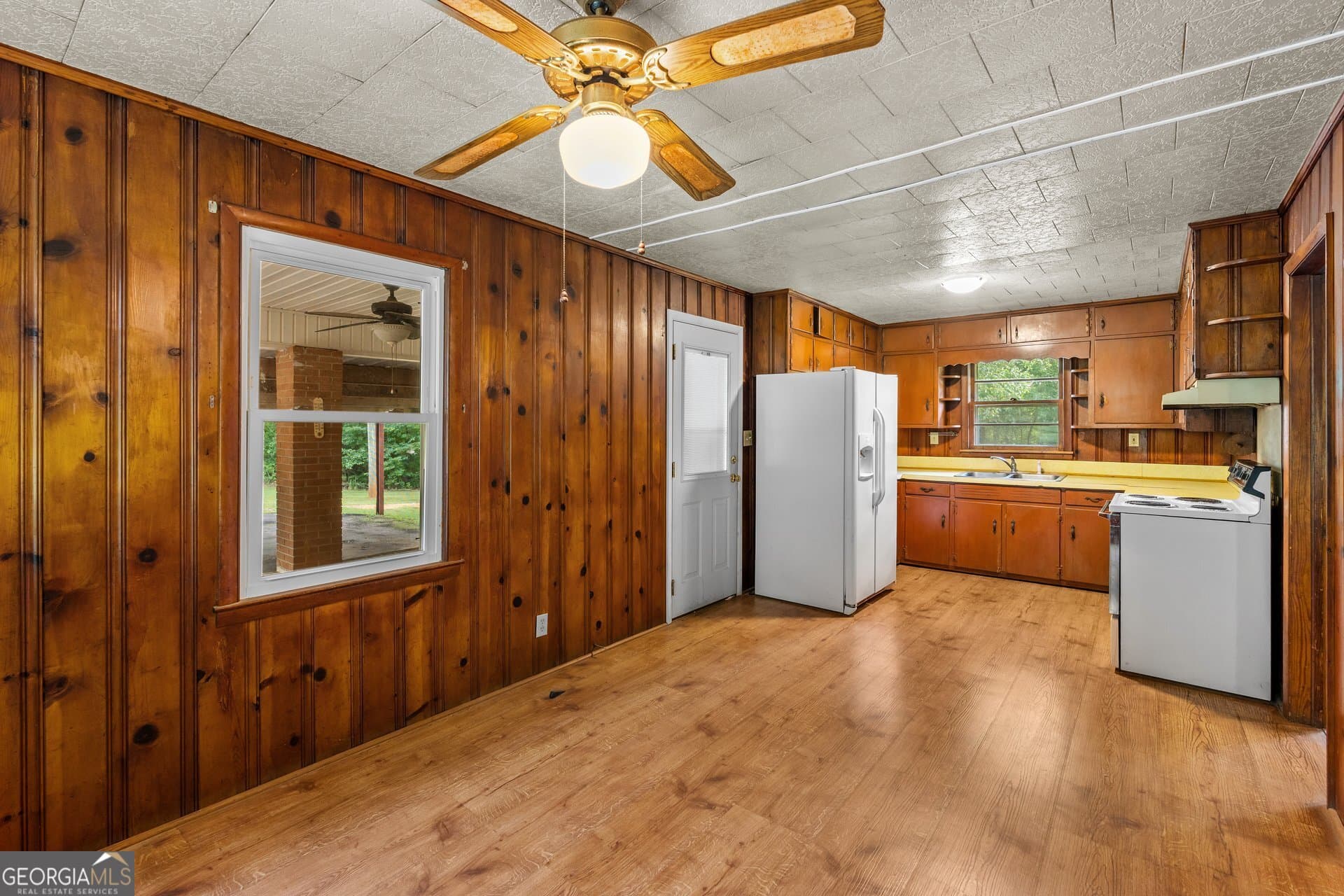3 bedroom, 2 bathroom, 1,344 sq ft single family residence for sale at 1374 Clem Lowell Road, Carrollton, GA 30116 — photo 6