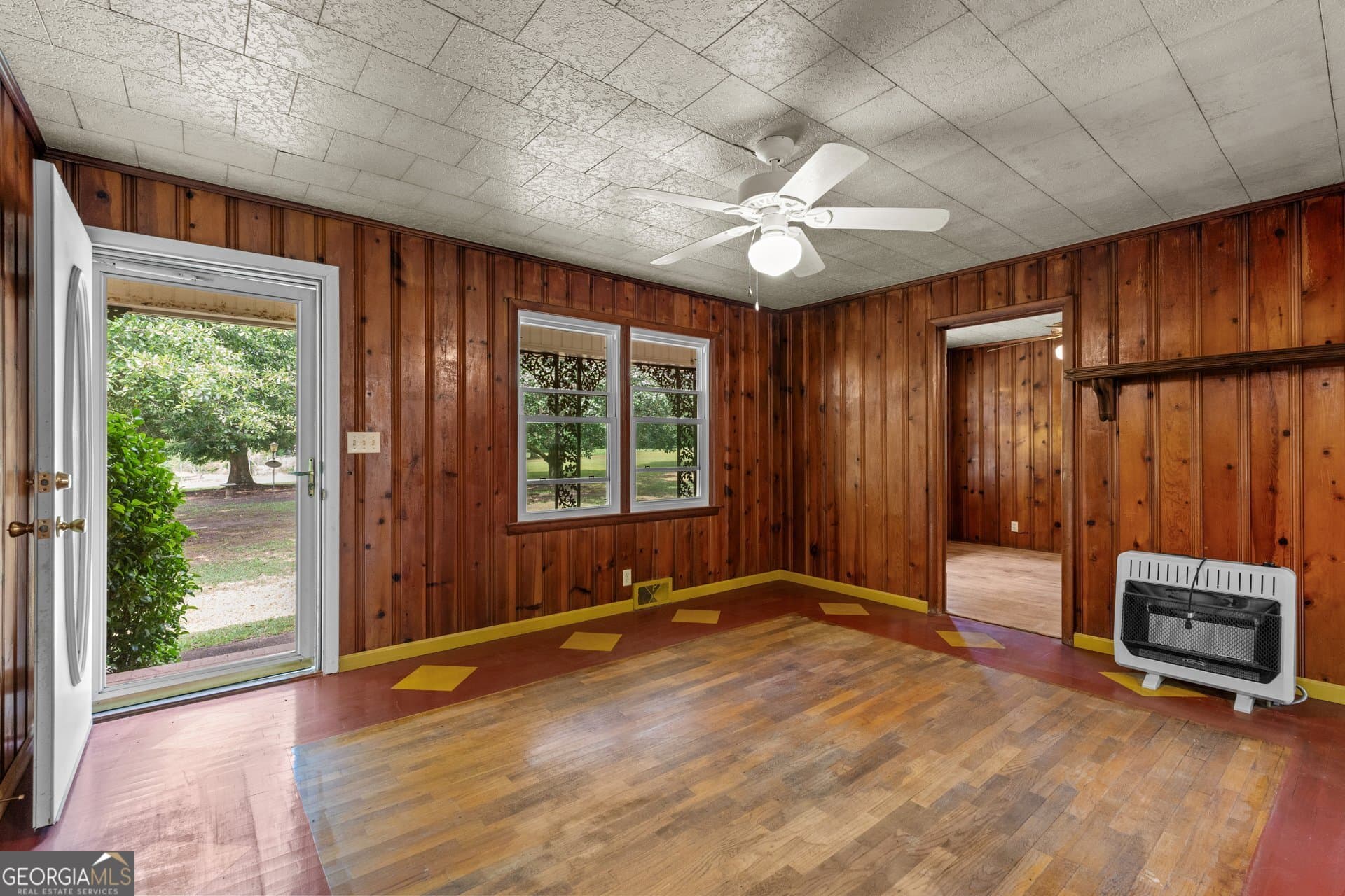 3 bedroom, 2 bathroom, 1,344 sq ft single family residence for sale at 1374 Clem Lowell Road, Carrollton, GA 30116 — photo 5
