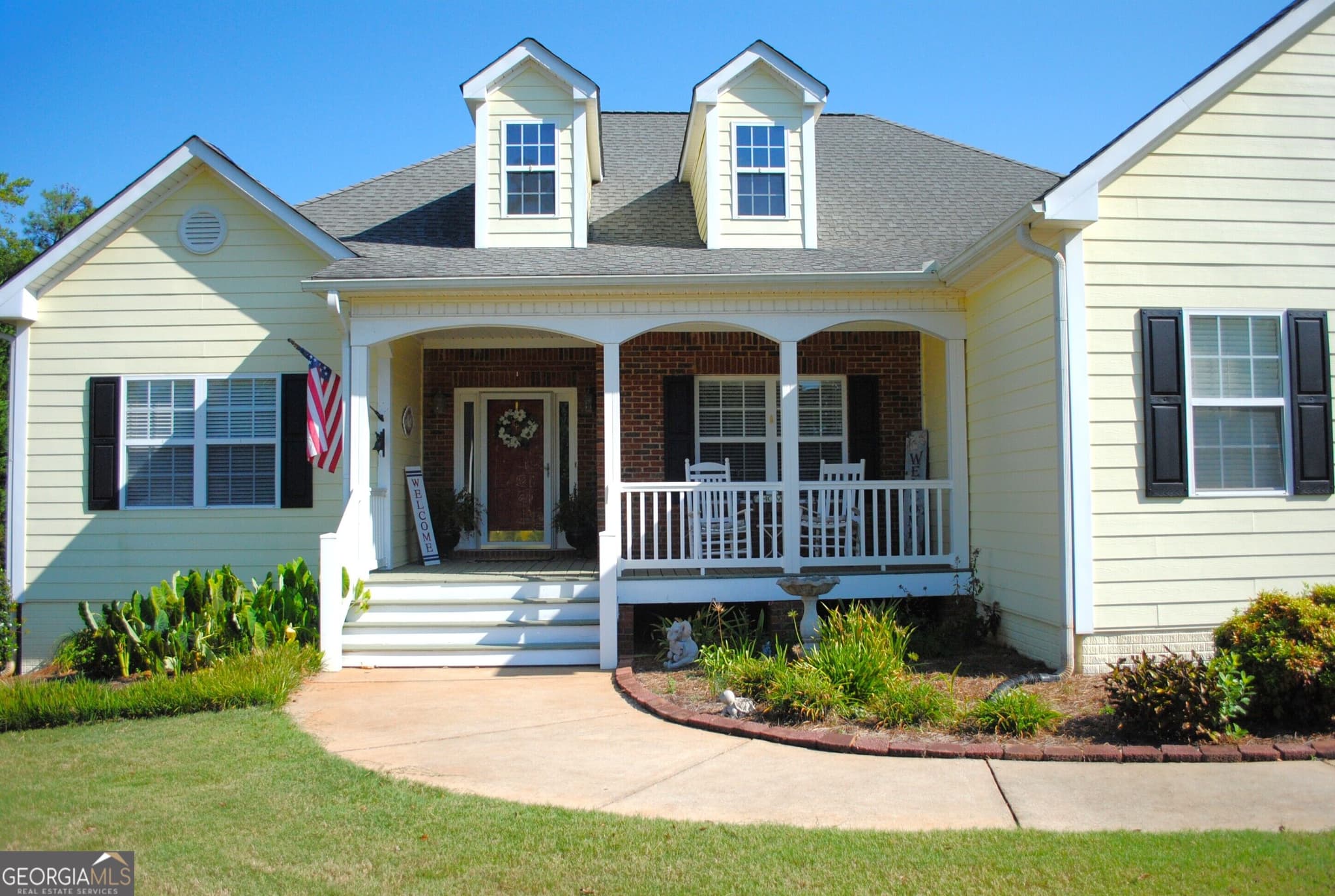 4 bedroom, 3 bathroom, 4,826 sq ft single family residence for sale at 250 Rock Mill Trail, Senoia, GA 30276 — photo 3