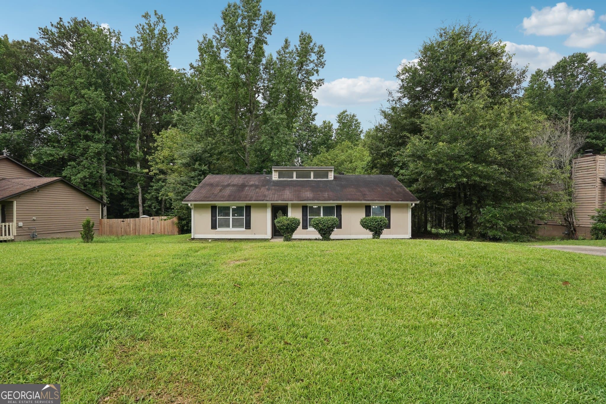 4 bedroom, 2 bathroom, 1,528 sq ft single family residence for sale at 7335 Connell Road, Fairburn, GA 30213 — photo 2