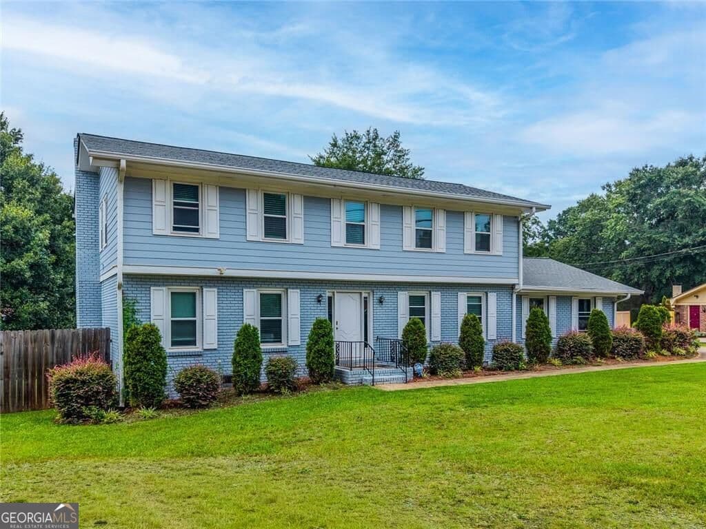 4 bedroom, 2.5 bathroom, 2,317 sq ft single family residence for sale at 1773 Old Salem Road, Conyers, GA 30013 — photo 3