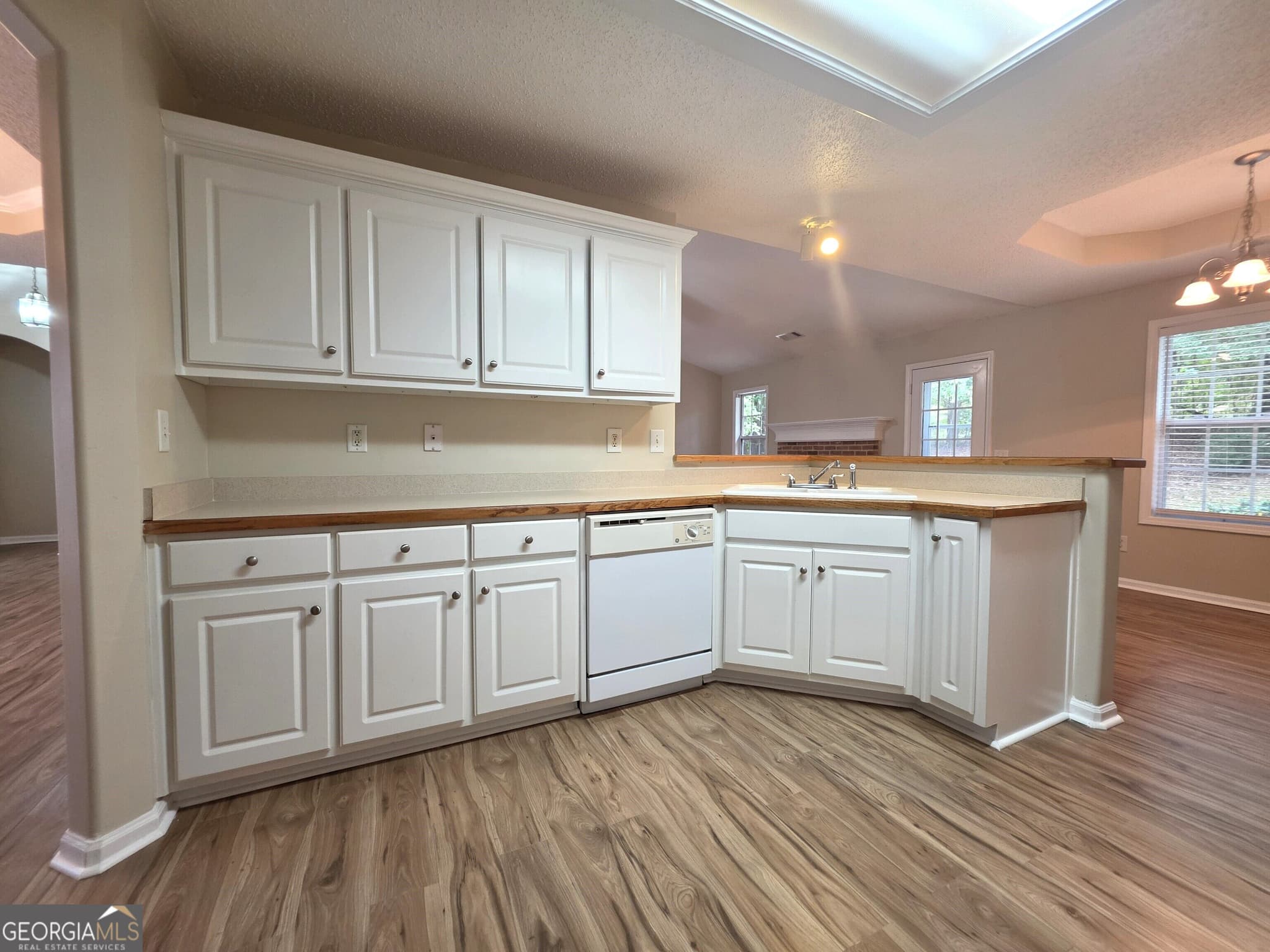 3 bedroom, 2 bathroom, 1,914 sq ft single family residence for sale at 122 Silver Bell Road, Jefferson, GA 30549 — photo 8