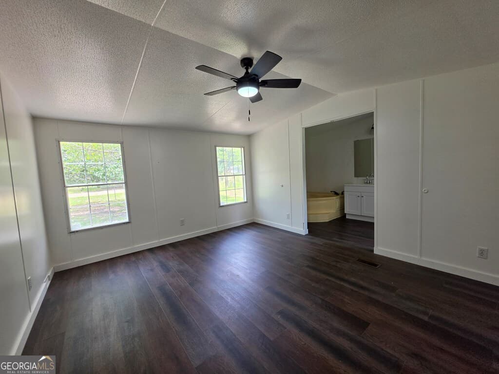 3 bedroom, 2 bathroom, 1,280 sq ft condominium for sale at 3889 Jacobs Drive, Blackshear, GA 31516 — photo 7