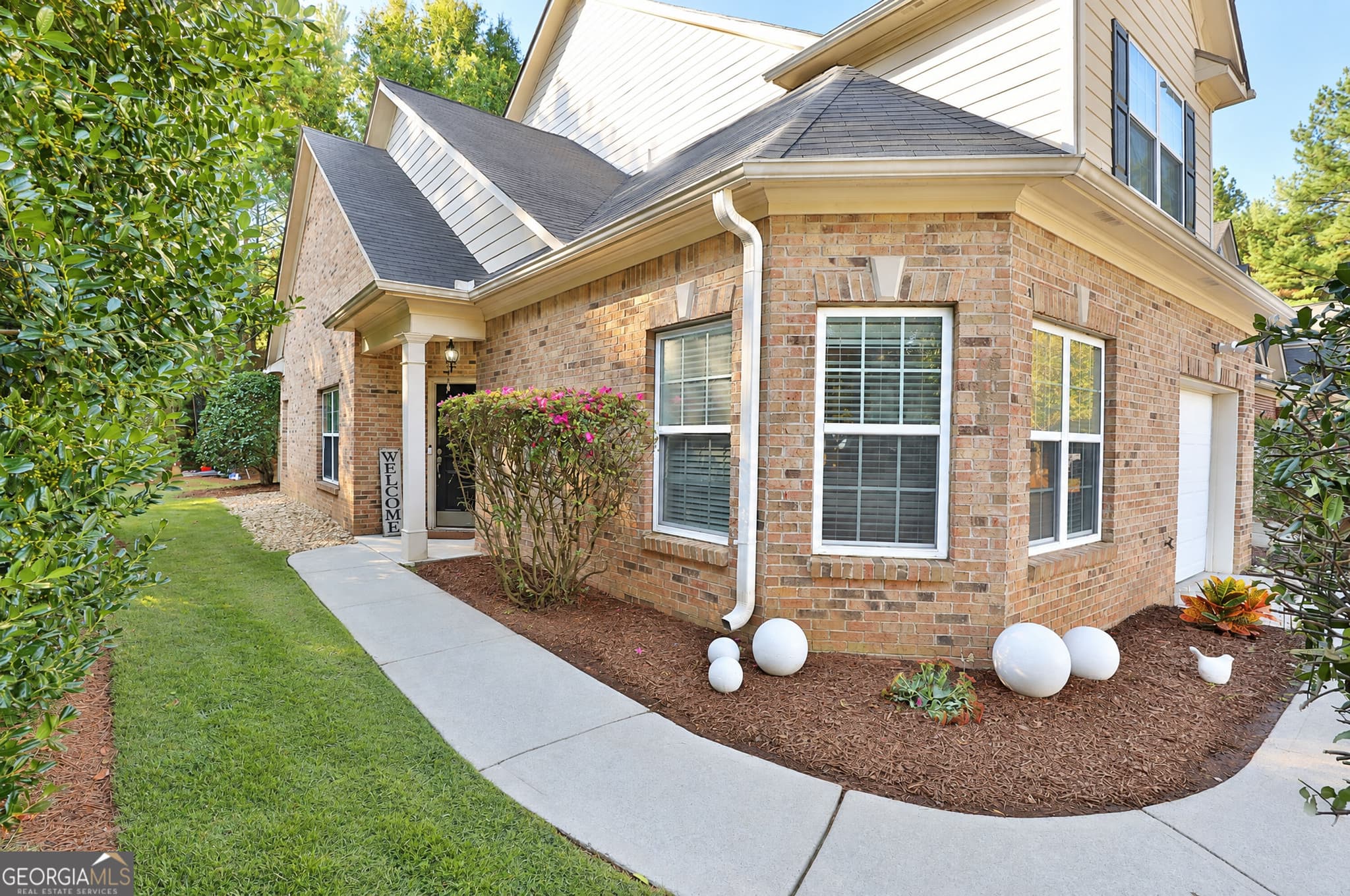 3 bedroom, 2.5 bathroom, 1,691 sq ft townhouse for sale at 79 Granite Way, Newnan, GA 30265 — photo 3