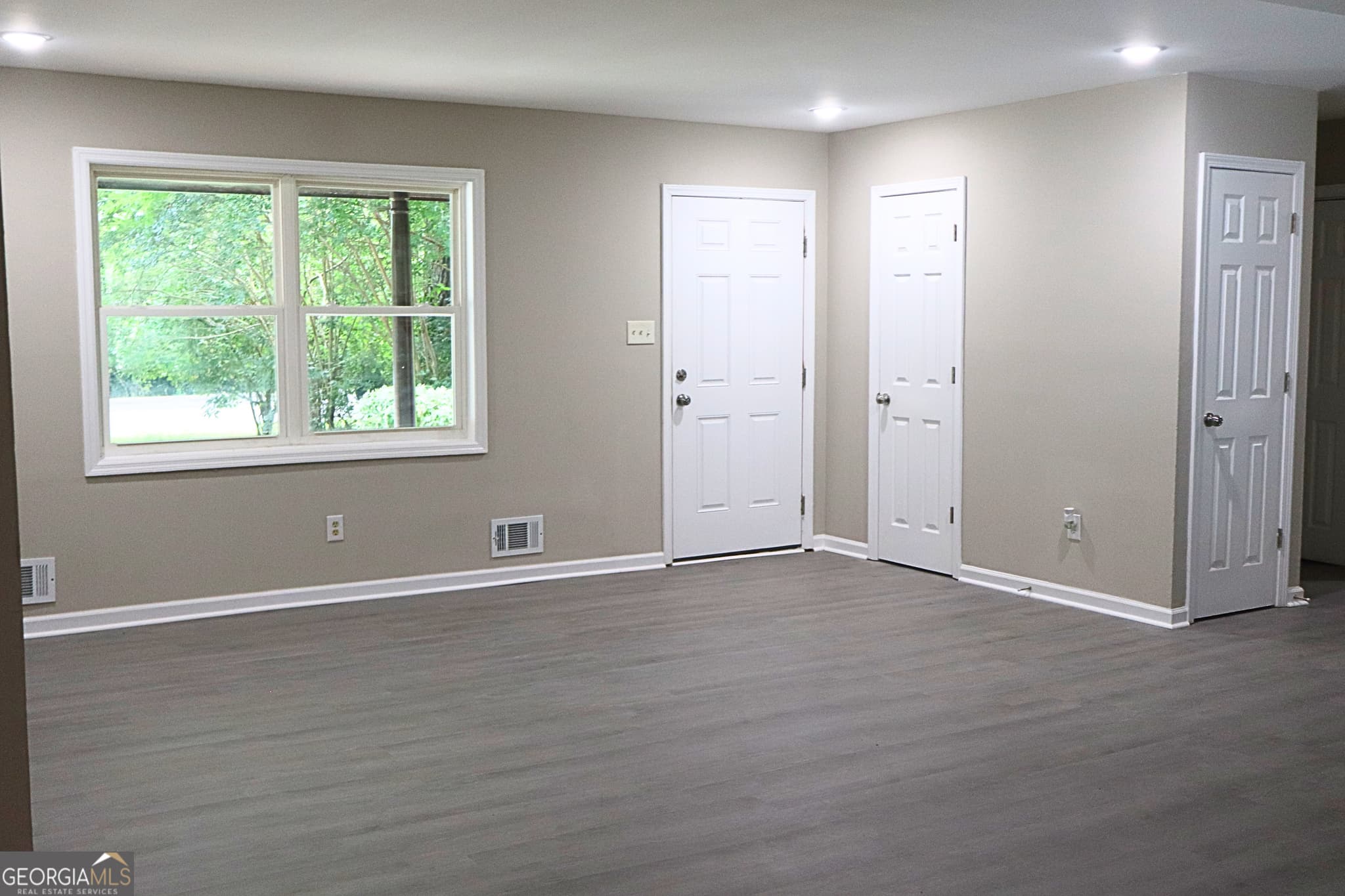 4 bedroom, 2 bathroom, 1,936 sq ft single family residence for rent at 3793 Rainbow Drive, Decatur, GA 30034 for $2,500 a month — photo 8