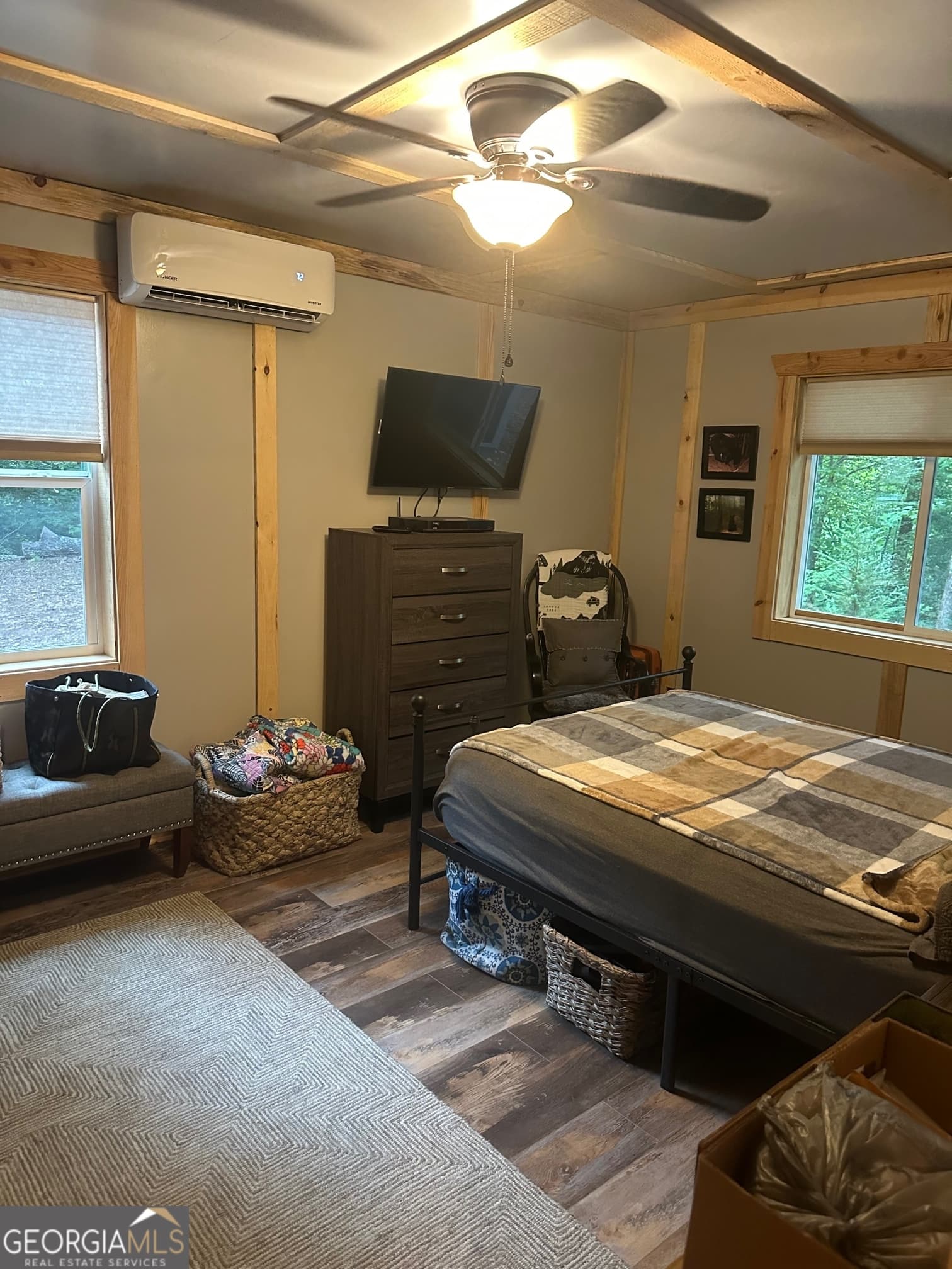1 bedroom, 1 bathroom, 888 sq ft cabin,single family residence for sale at 47 CRIPPLE CREEK Lane, Tiger, GA 30576 — photo 5