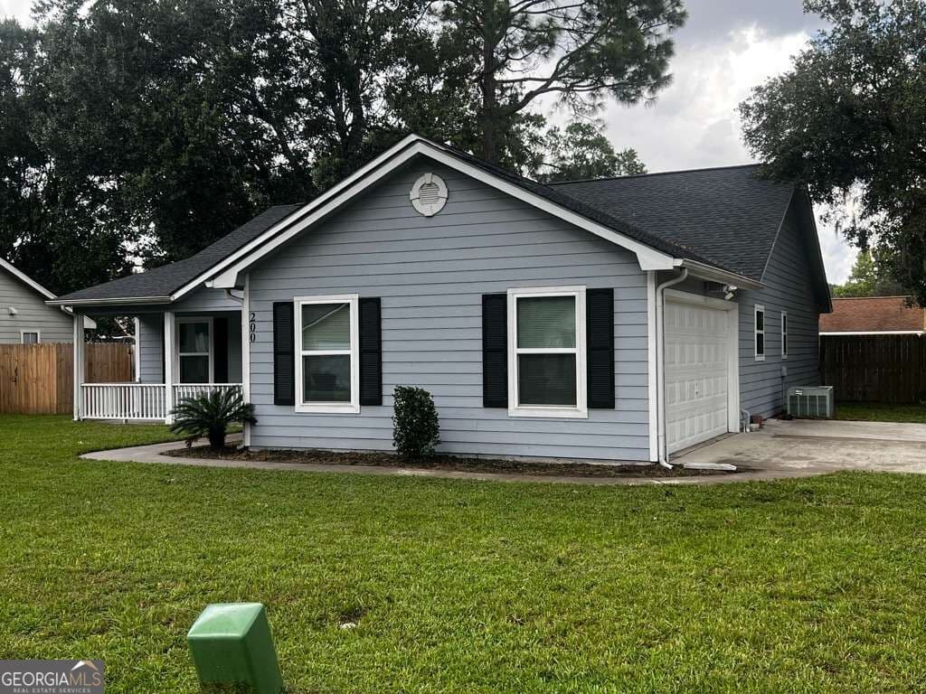 4 bedroom, 2 bathroom, 1,617 sq ft single family residence for rent at 200 Chestnut Court, Kingsland, GA 31548 for $2,275 a month — photo 2