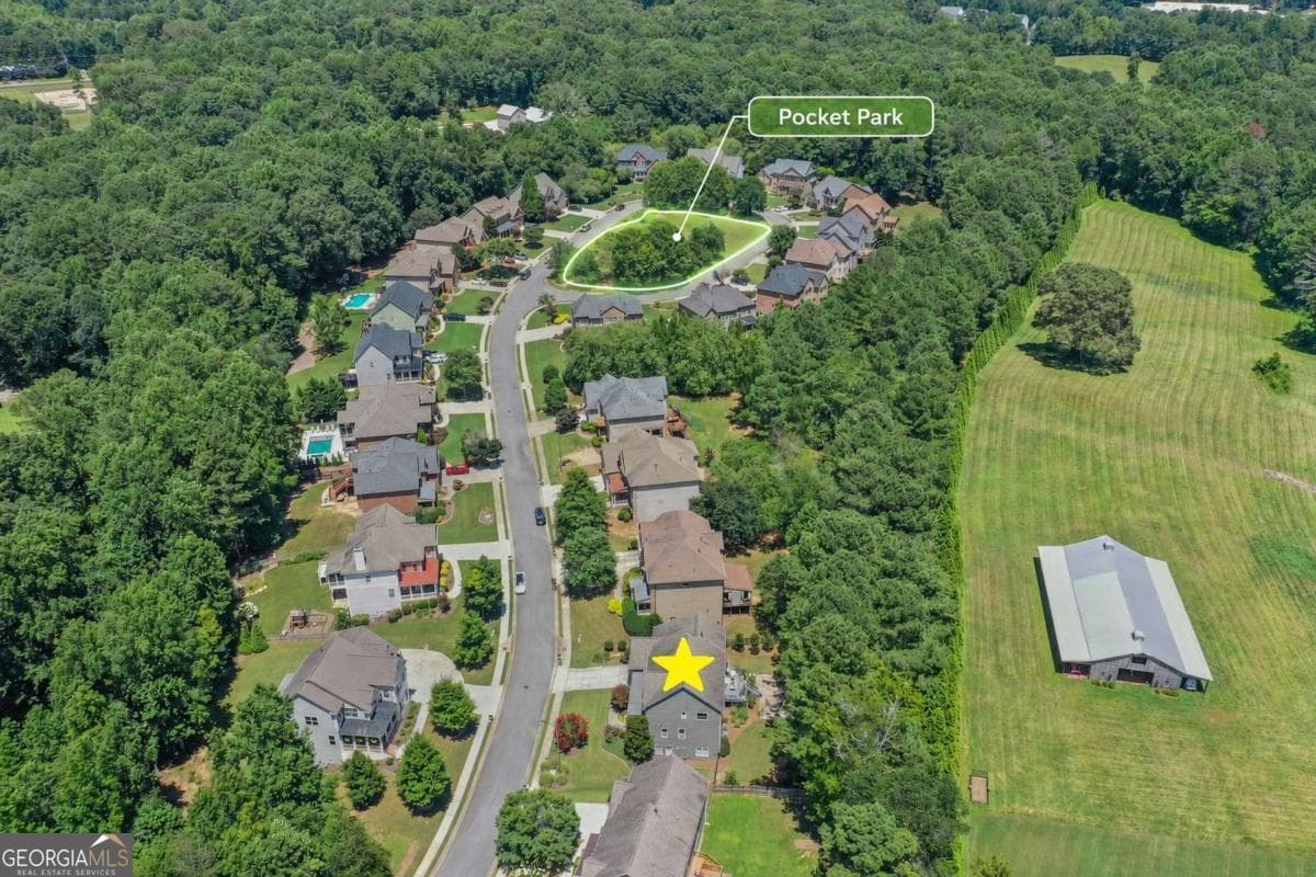 5 bedroom, 3 bathroom, 3,383 sq ft single family residence for sale at 114 Hedgewood Lane, Canton, GA 30115 — photo 9