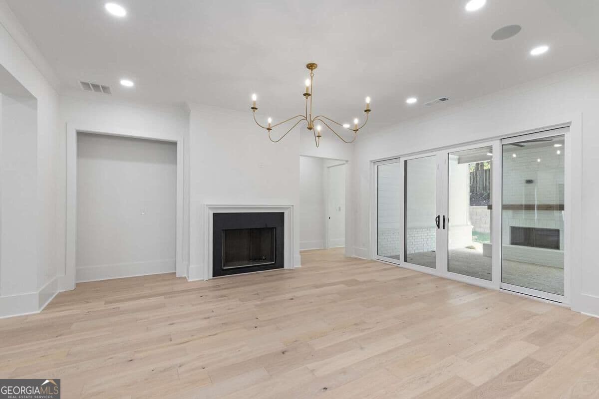 6 bedroom, 6.5 bathroom, 4,992 sq ft single family residence for sale at 3778 Wynn Walk, Brookhaven, GA 30341 — photo 9