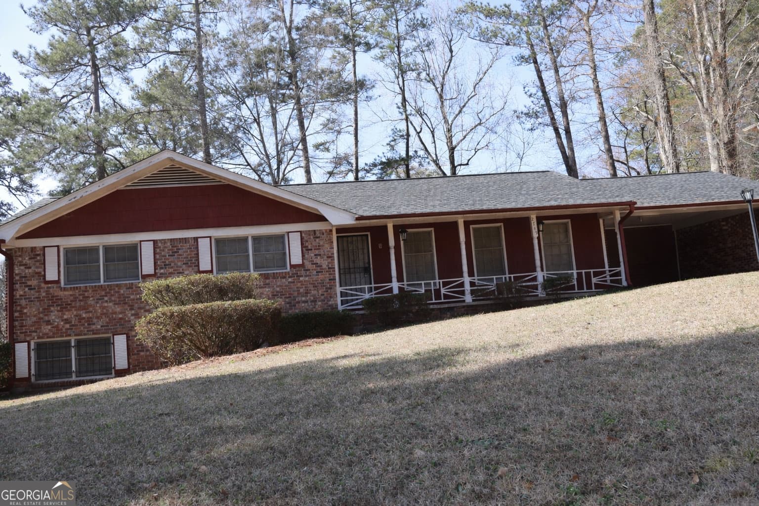 3 bedroom, 3 bathroom, 1,637 sq ft single family residence for sale at 2745 Aquamist Drive, Decatur, GA 30034 — photo 1 of 9