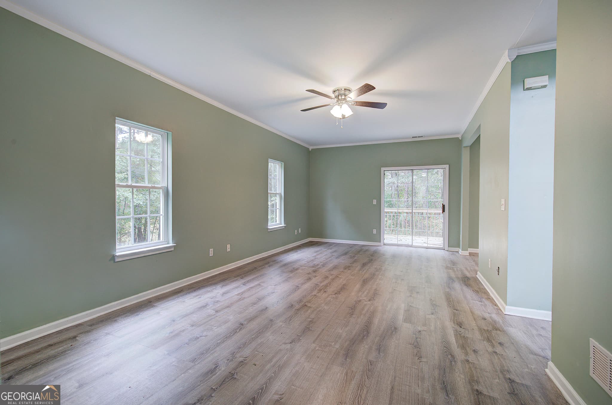 3 bedroom, 2.5 bathroom, 1,523 sq ft single family residence for sale at 385 Griffin Road, Cartersville, GA 30120 — photo 4