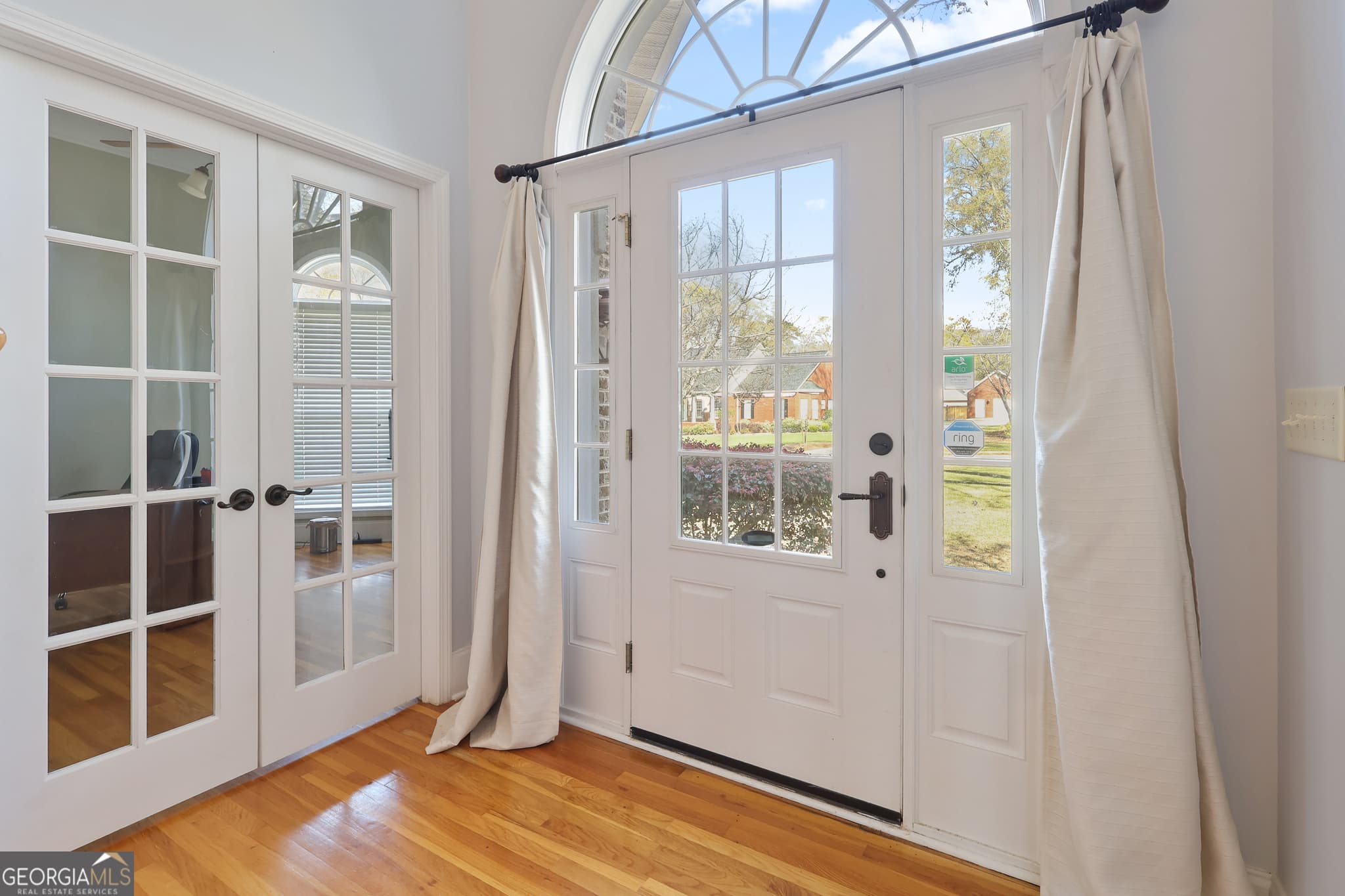 6 bedroom, 3.5 bathroom, 3,639 sq ft single family residence for sale at 333 Royal Crest Circle, Kathleen, GA 31047 — photo 2