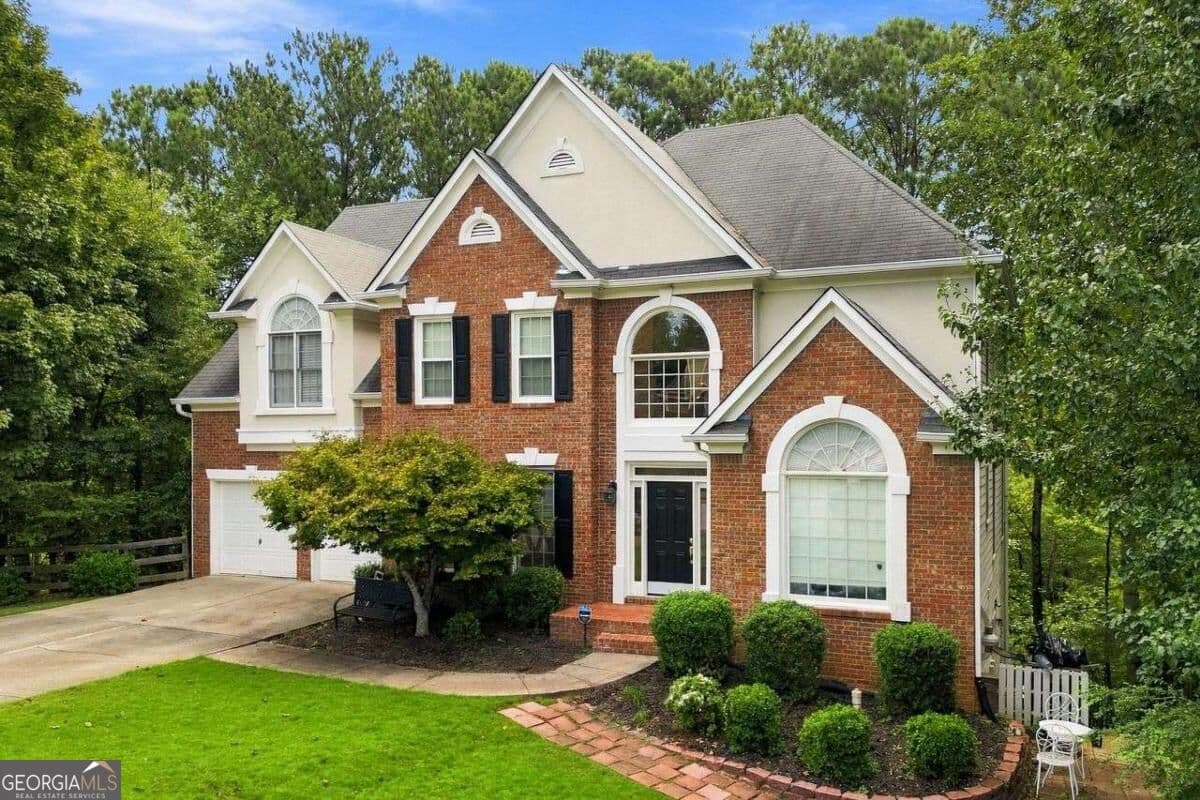 5 bedroom, 3.5 bathroom, 3,075 sq ft single family residence for sale at 115 Redleaf Court, Alpharetta, GA 30005 — photo 1 of 56