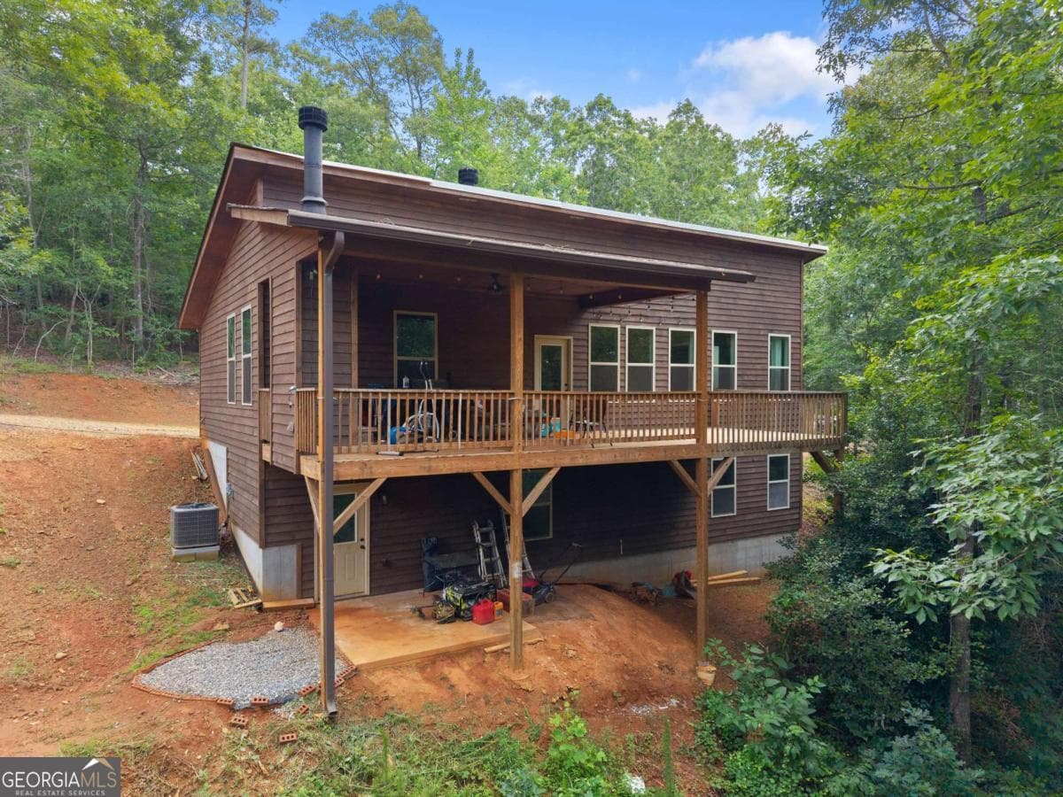 3 bedroom, 3 bathroom, 1,728 sq ft cabin,single family residence for sale at 308 Fowler Creek Drive, Cleveland, GA 30528