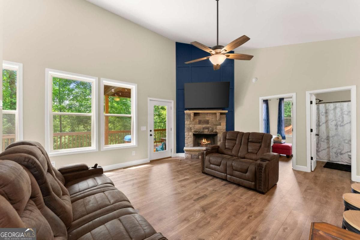 3 bedroom, 3 bathroom, 1,728 sq ft cabin,single family residence for sale at 308 Fowler Creek Drive, Cleveland, GA 30528 — photo 10
