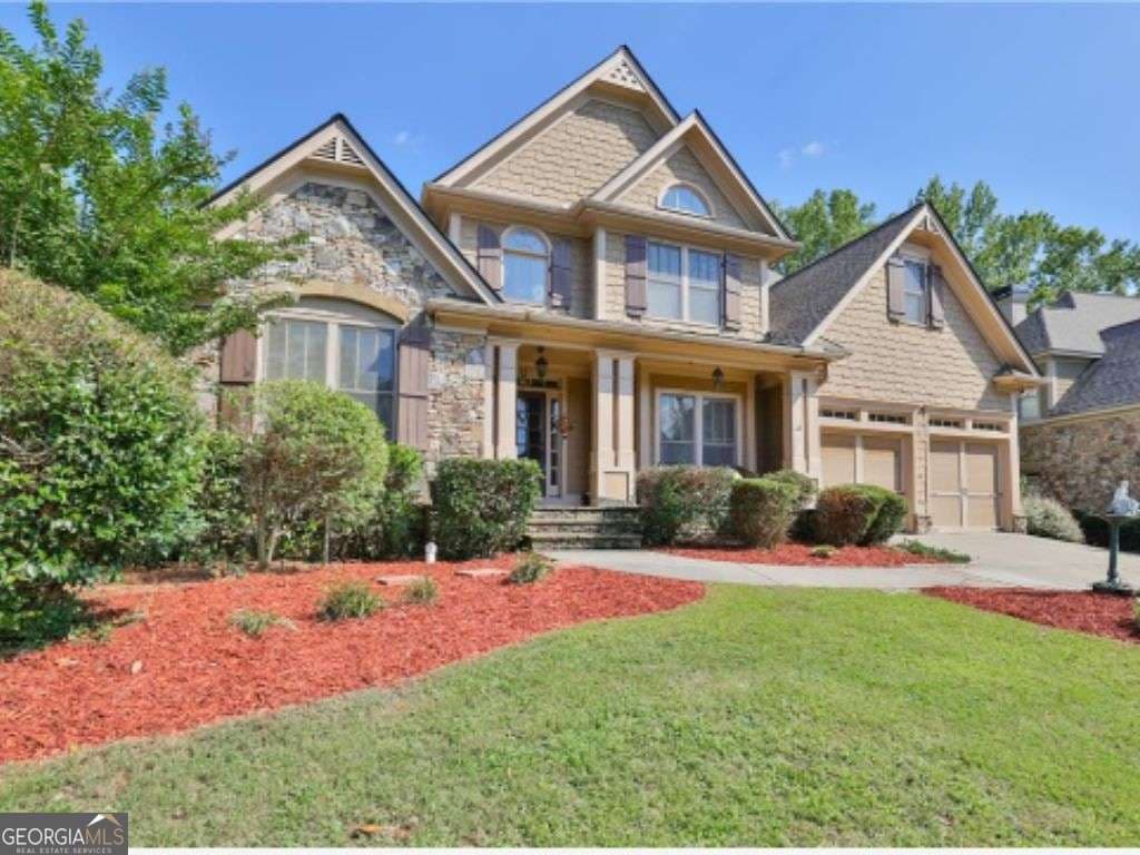 4 bedroom, 3.5 bathroom, 3,012 sq ft single family residence sold at 7095 Wakehurst Place, Cumming, GA 30040
