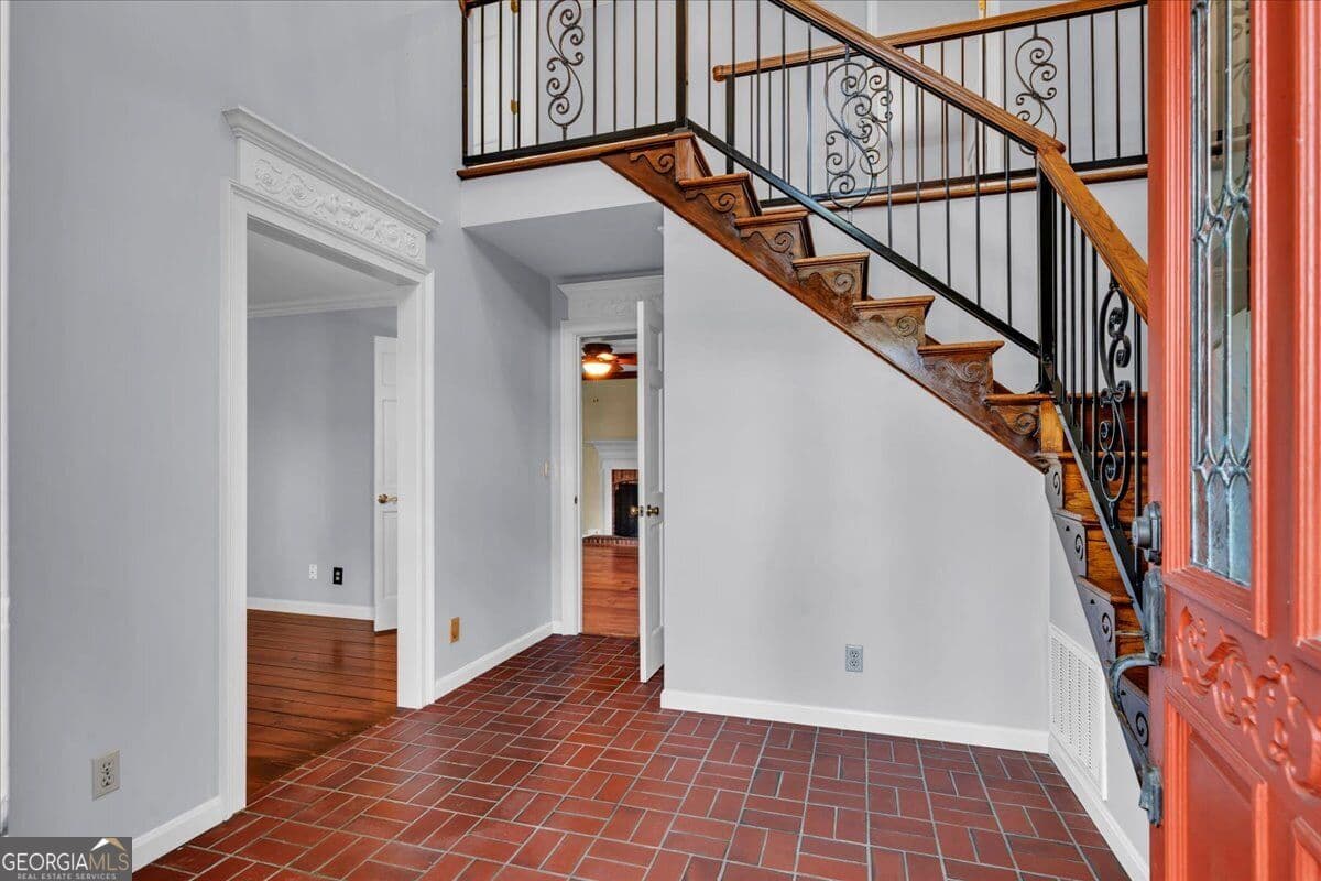 4 bedroom, 2.5 bathroom, 3,146 sq ft single family residence for sale at 113 Timberlea Drive, Warner Robins, GA 31088 — photo 3
