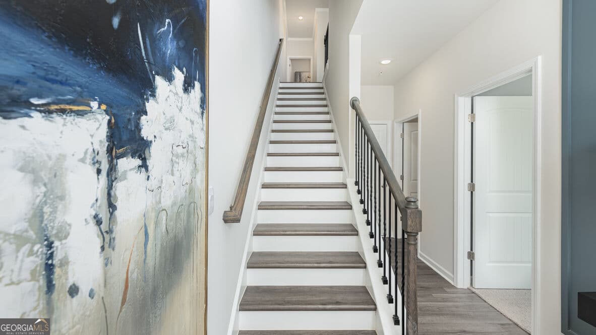 4 bedroom, 3.5 bathroom, 1,798 sq ft townhouse for sale at 316 Laurel Lane, Hapeville, GA 30354 — photo 2