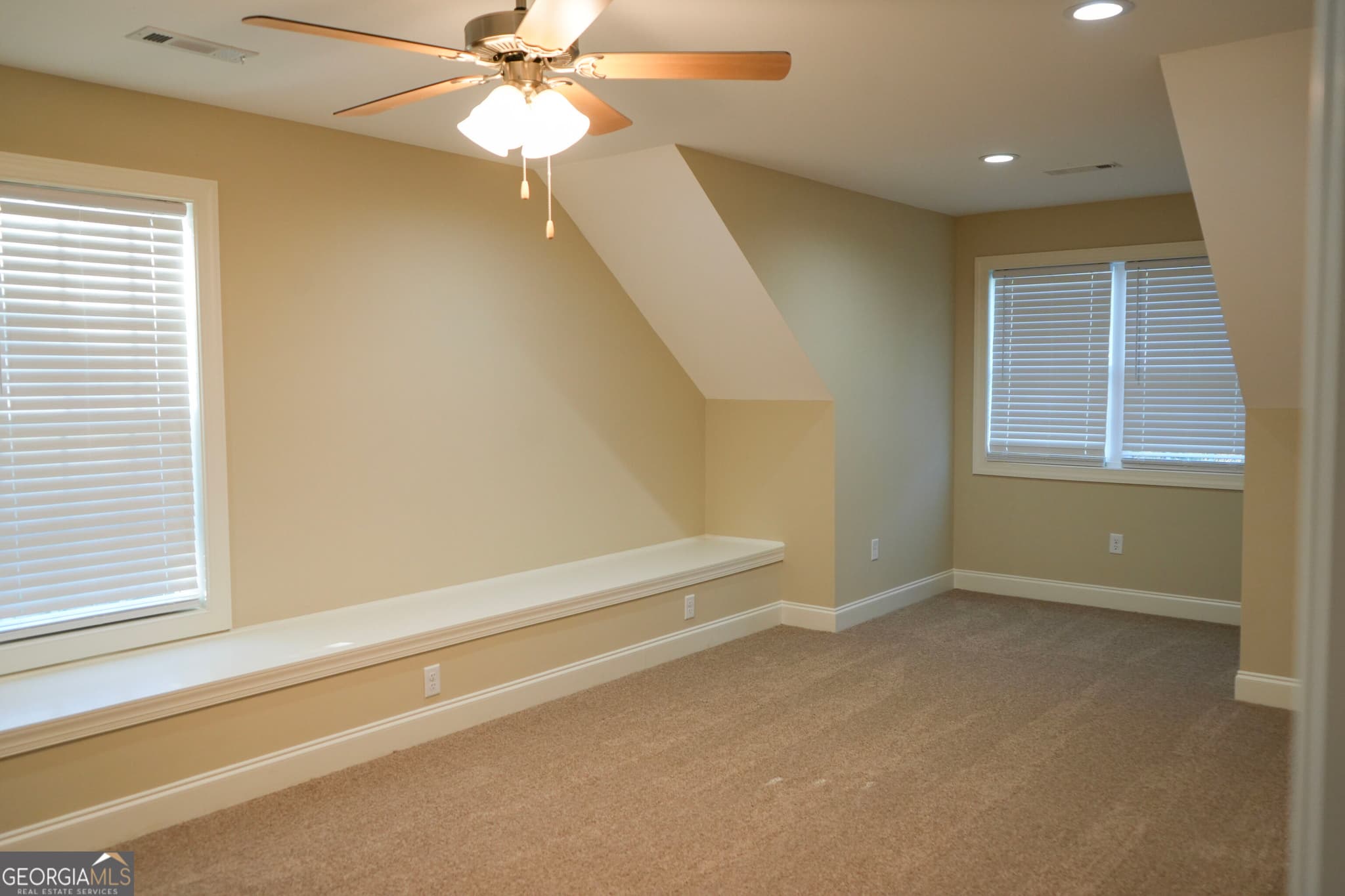 4 bedroom, 2.5 bathroom, 2,182 sq ft single family residence for rent at 118 Fox Fire Court, Dublin, GA 31021 for $2,850 a month — photo 4