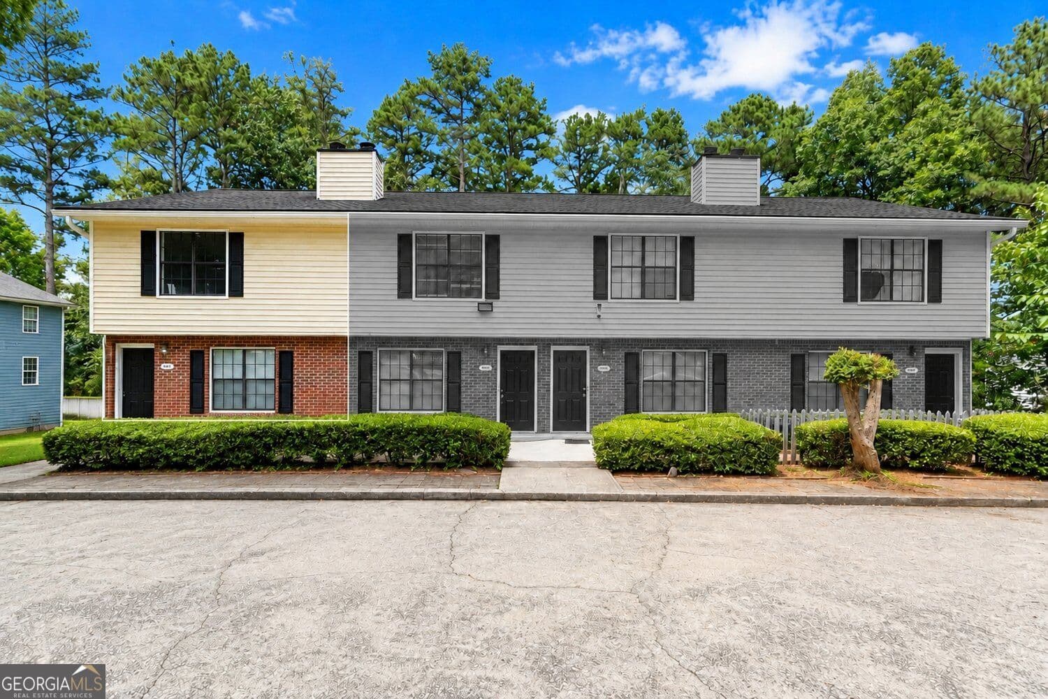 3 bedroom, 2.5 bathroom, 1,600 sq ft townhouse for rent at 3063 Destin Circle, Snellville, GA 30078 for $1,950 a month — photo 1 of 24