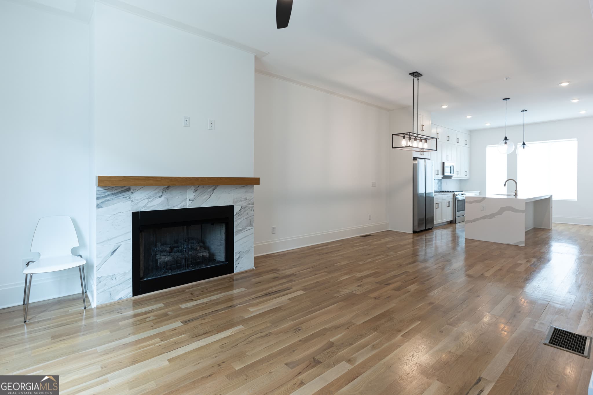 3 bedroom, 4 bathroom, 2,000 sq ft townhouse for rent at 1836 Memorial Drive, Atlanta, GA 30317 for $3,300 a month — photo 1 of 26