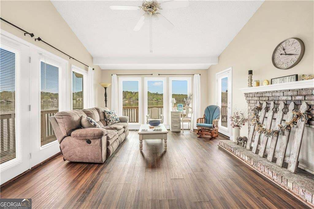 2 bedroom, 2 bathroom, 1,278 sq ft single family residence for sale at 216 Deep Water Road, Mansfield, GA 30055 — photo 4