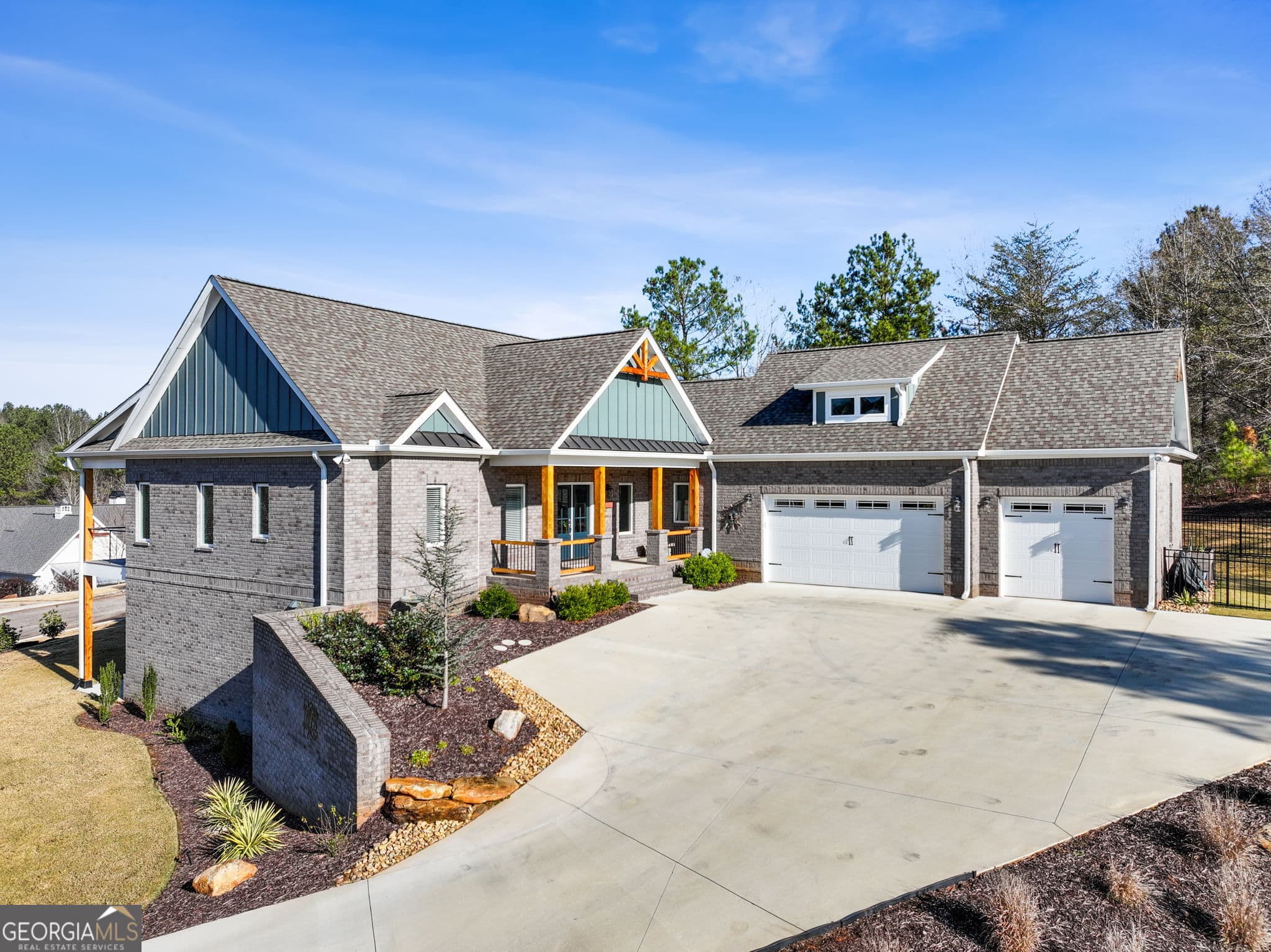 4 bedroom, 3.5 bathroom, 3,458 sq ft single family residence for sale at 1675 Currahee Club Drive, Toccoa, GA 30577 — photo 1 of 81