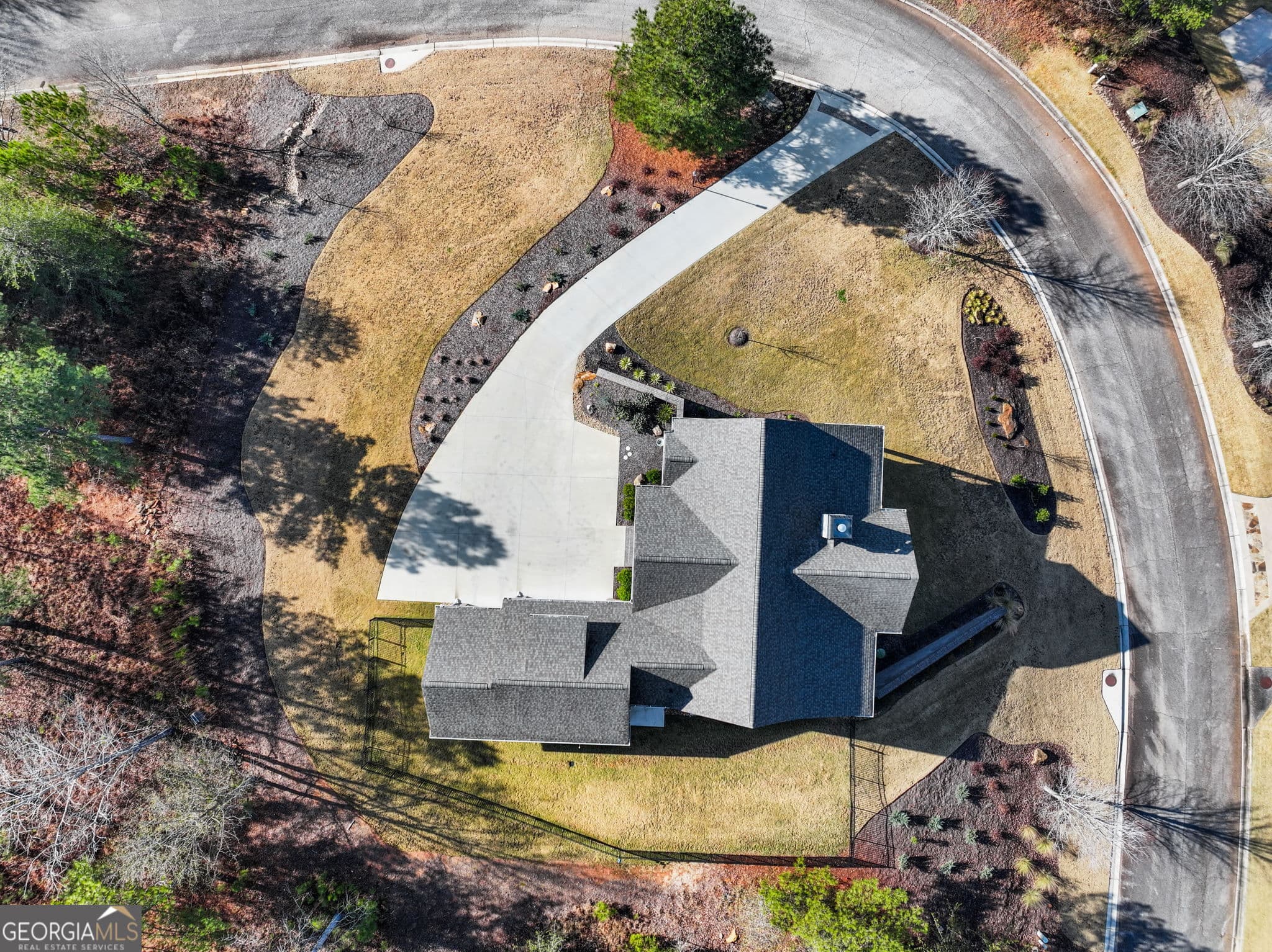 4 bedroom, 3.5 bathroom, 3,458 sq ft single family residence for sale at 1675 Currahee Club Drive, Toccoa, GA 30577 — photo 8