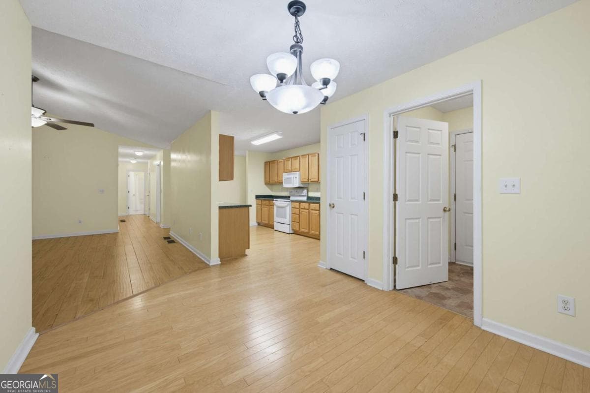 3 bedroom, 2.5 bathroom, 1,509 sq ft single family residence for sale at 320 River Chase Drive, Athens, GA 30605 — photo 10