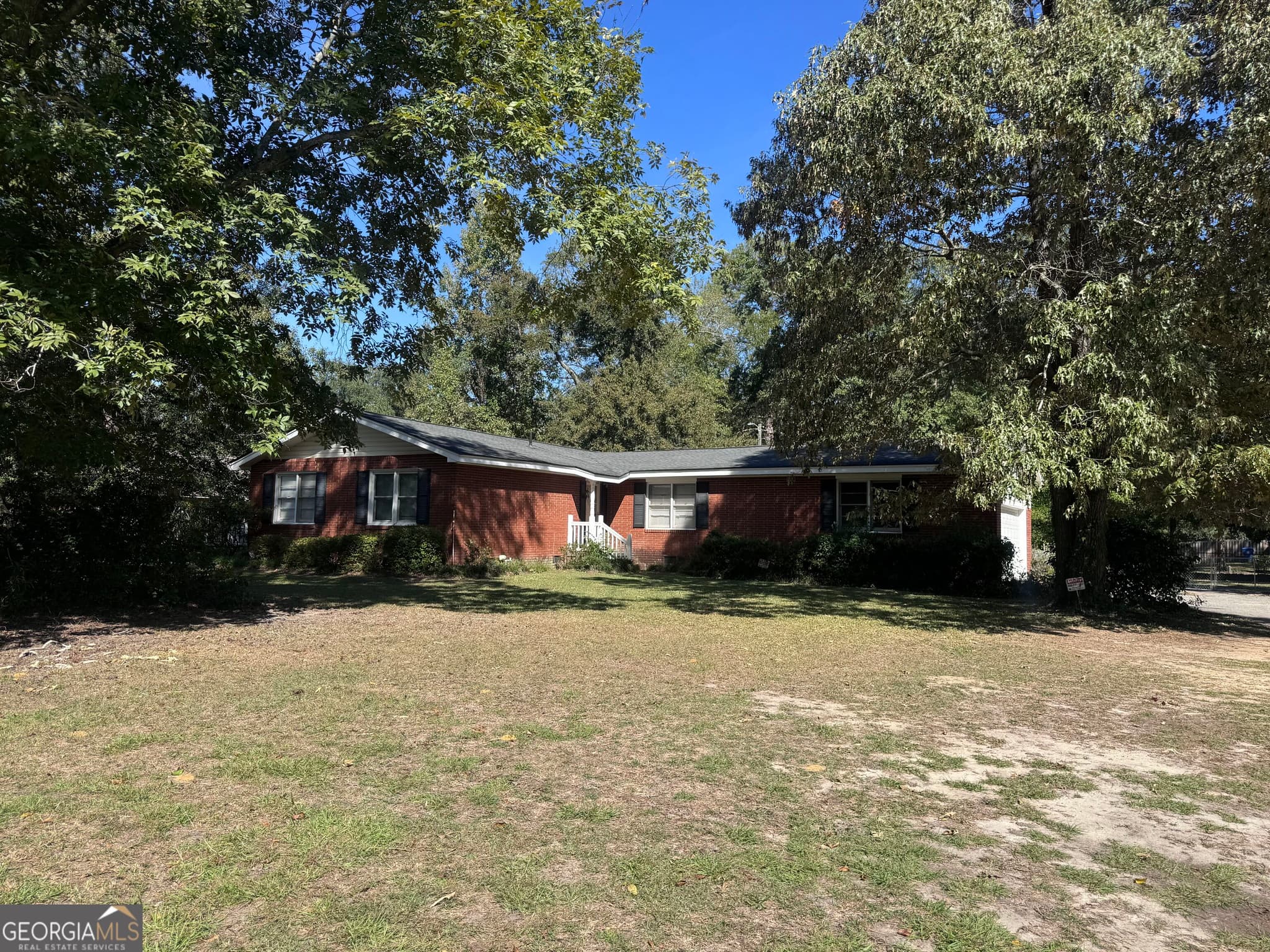3 bedroom, 1.5 bathroom, 1,522 sq ft single family residence for rent at 403 Brookhaven Drive, Dublin, GA 31021 for $1,800 a month — photo 2