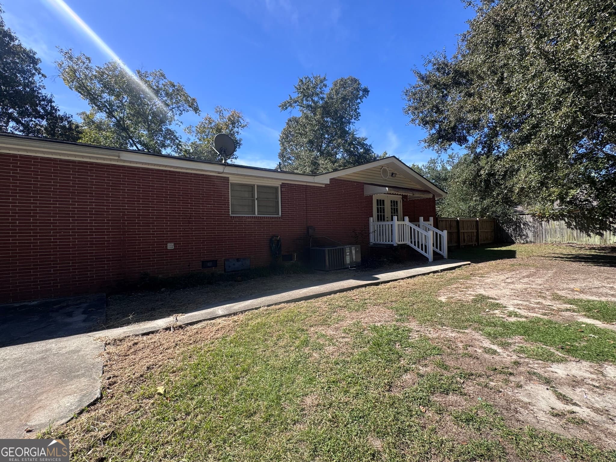 3 bedroom, 1.5 bathroom, 1,522 sq ft single family residence for rent at 403 Brookhaven Drive, Dublin, GA 31021 for $1,800 a month — photo 4
