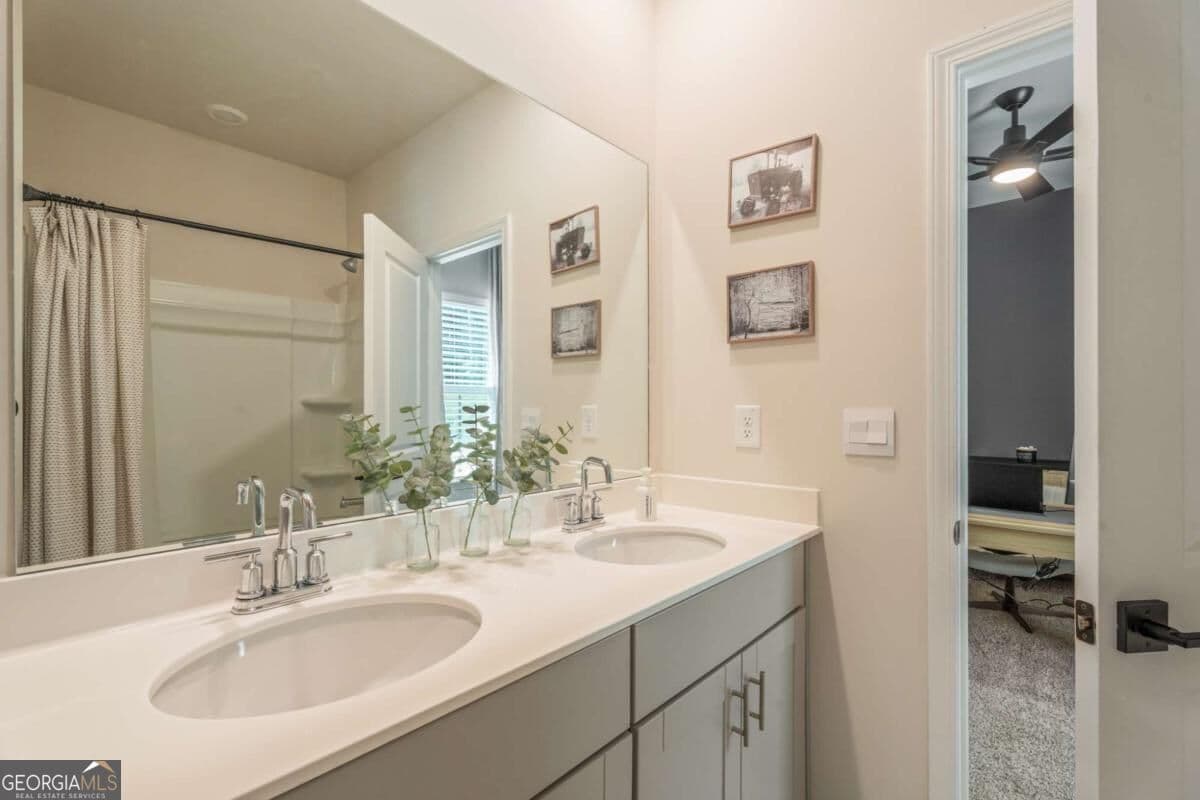 4 bedroom, 3 bathroom, 2,000 sq ft single family residence for sale at 181 Long Leaf Street, Dawsonville, GA 30534 — photo 4